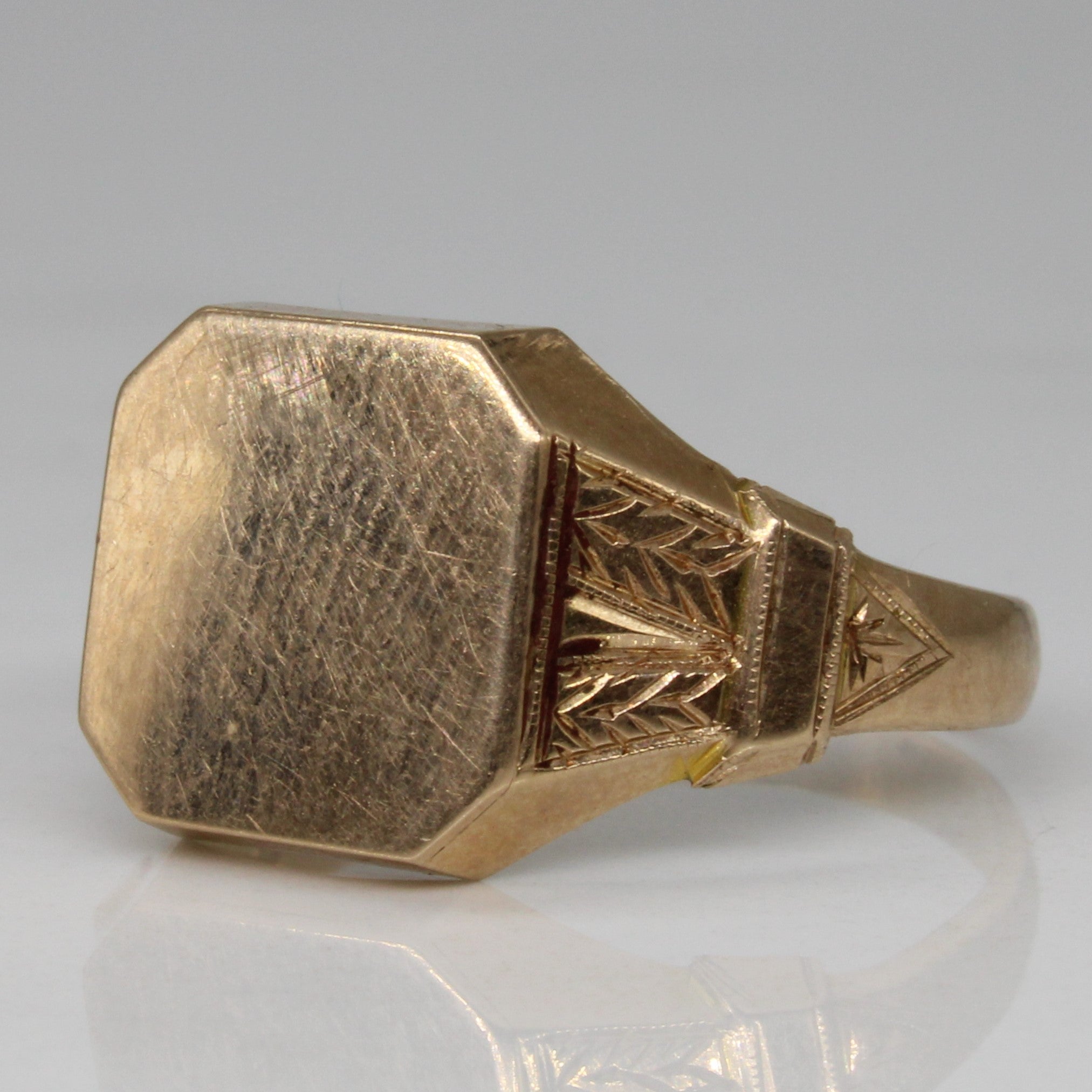 Mid Century Yellow Gold Signet Ring | SZ 9.5 |