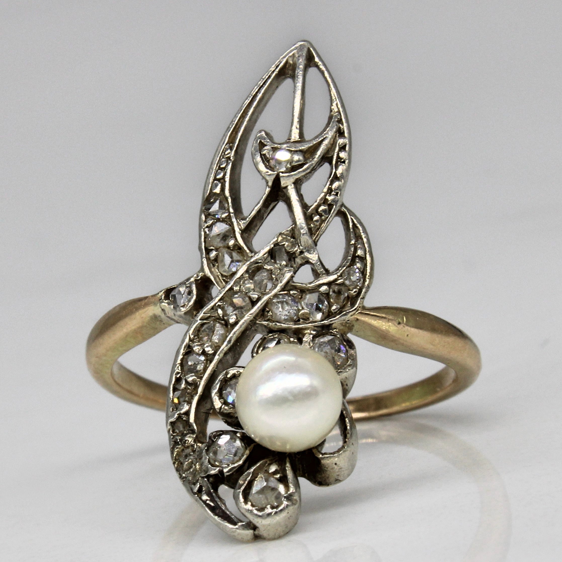 Bague Art Déco en perle et diamant | 0,05 ct | Taille 5,75 |