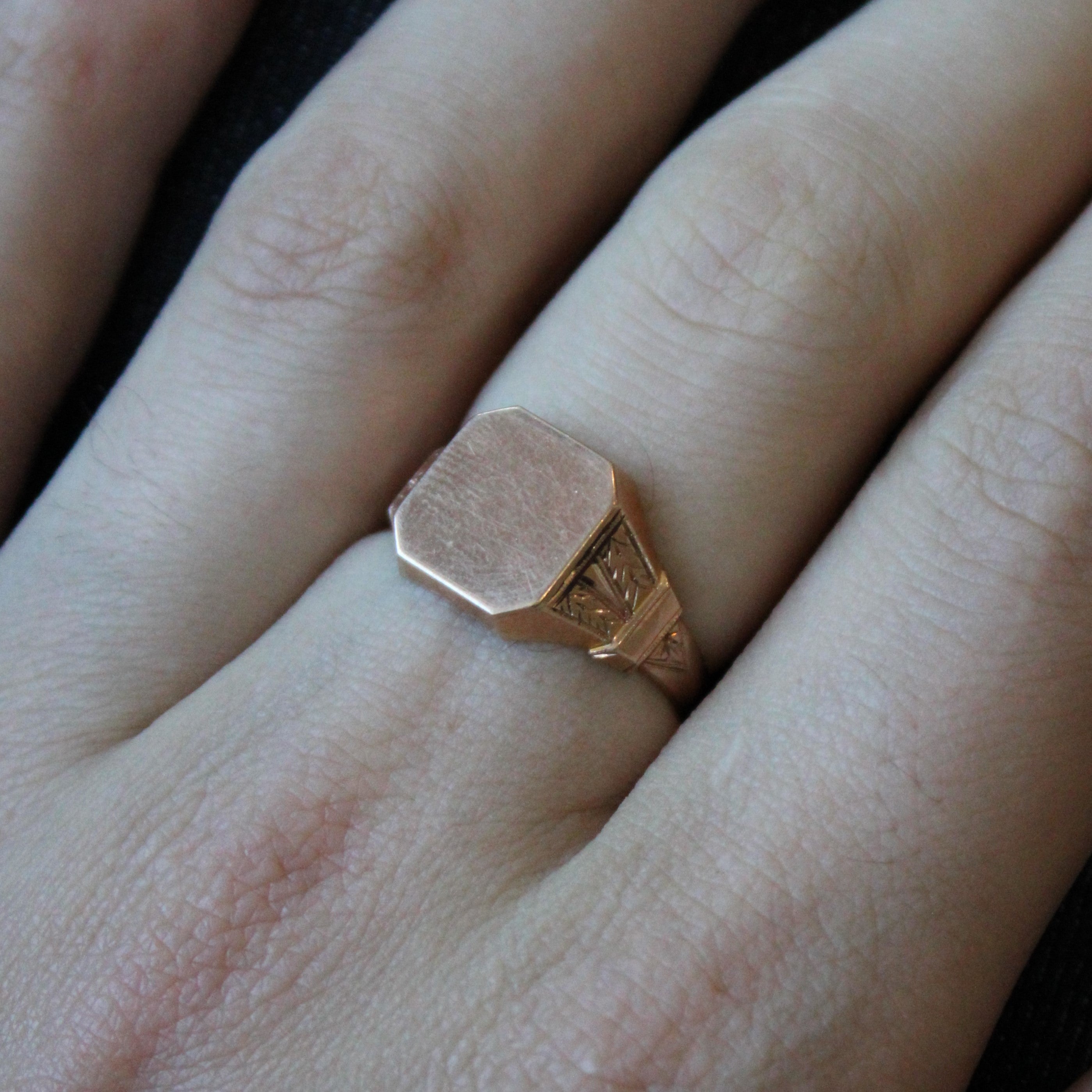 Mid Century Yellow Gold Signet Ring | SZ 9.5 |