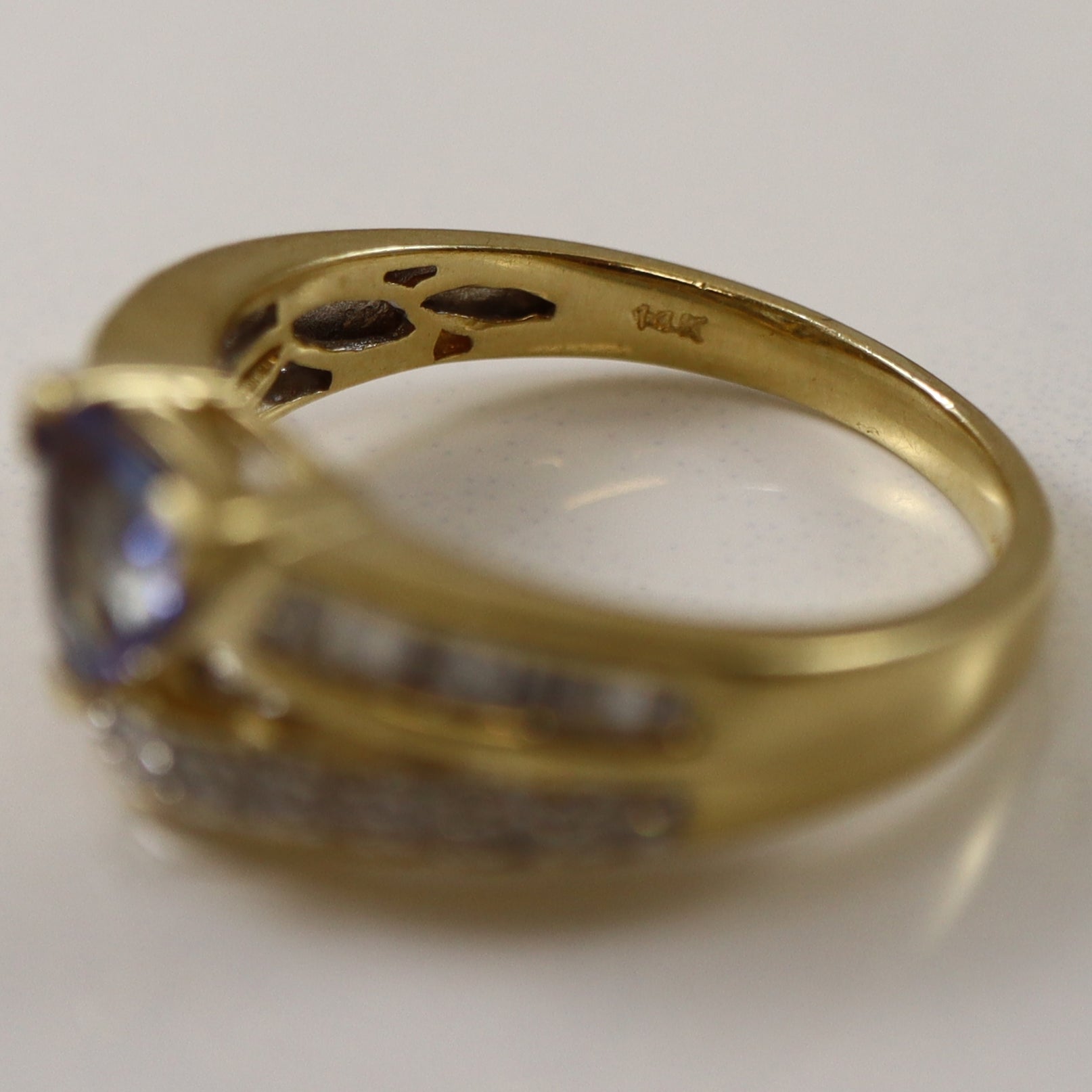 Tanzanite & Diamond Chevron Ring | 0.70ct, 0.30ctw | SZ 7 |
