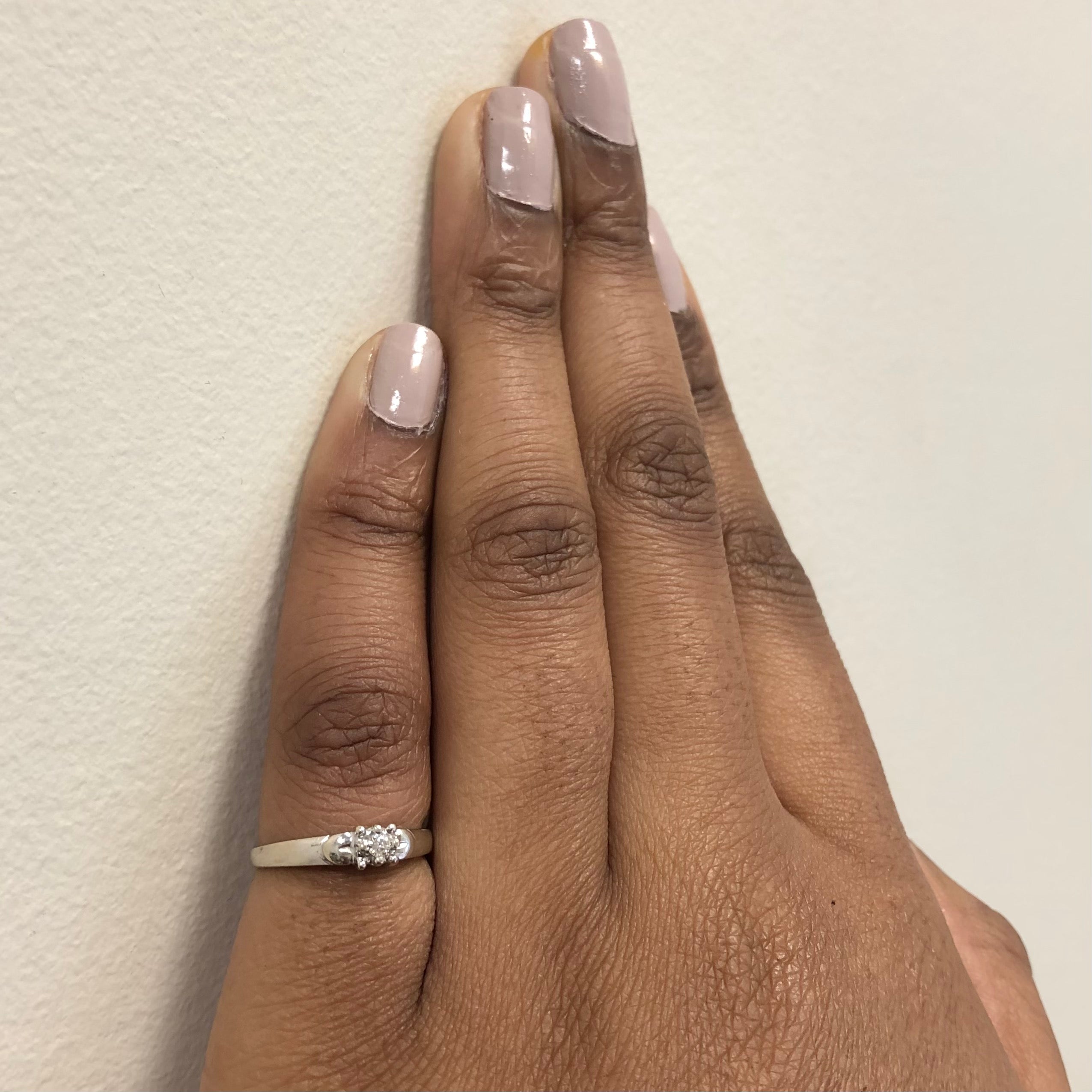 Leaf Detail Solitaire Diamond Ring | 0.04ct | SZ 5.75 |