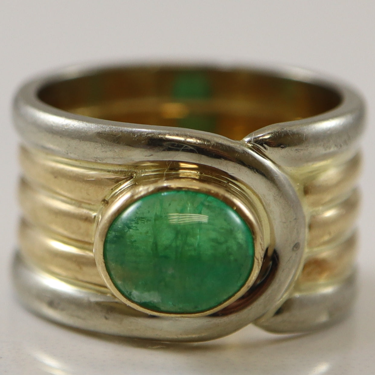 Two Tone Emerald Cabochon Ring | 0.90ct | SZ 3.5 | – 100 Ways