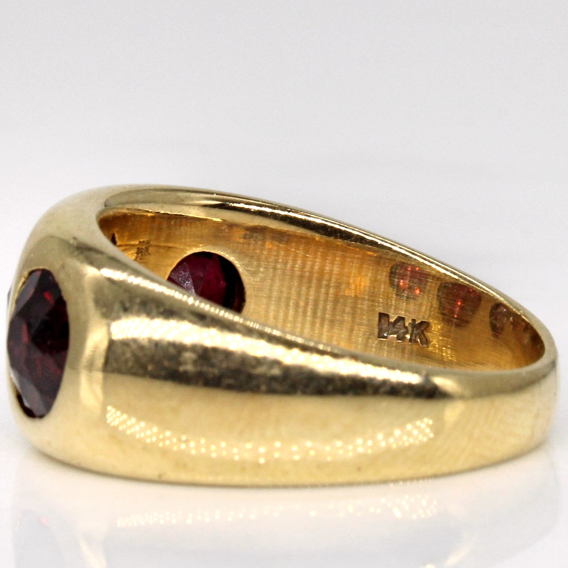 Three Stone Garnet Ring | 4.10ctw | SZ 7.5 |