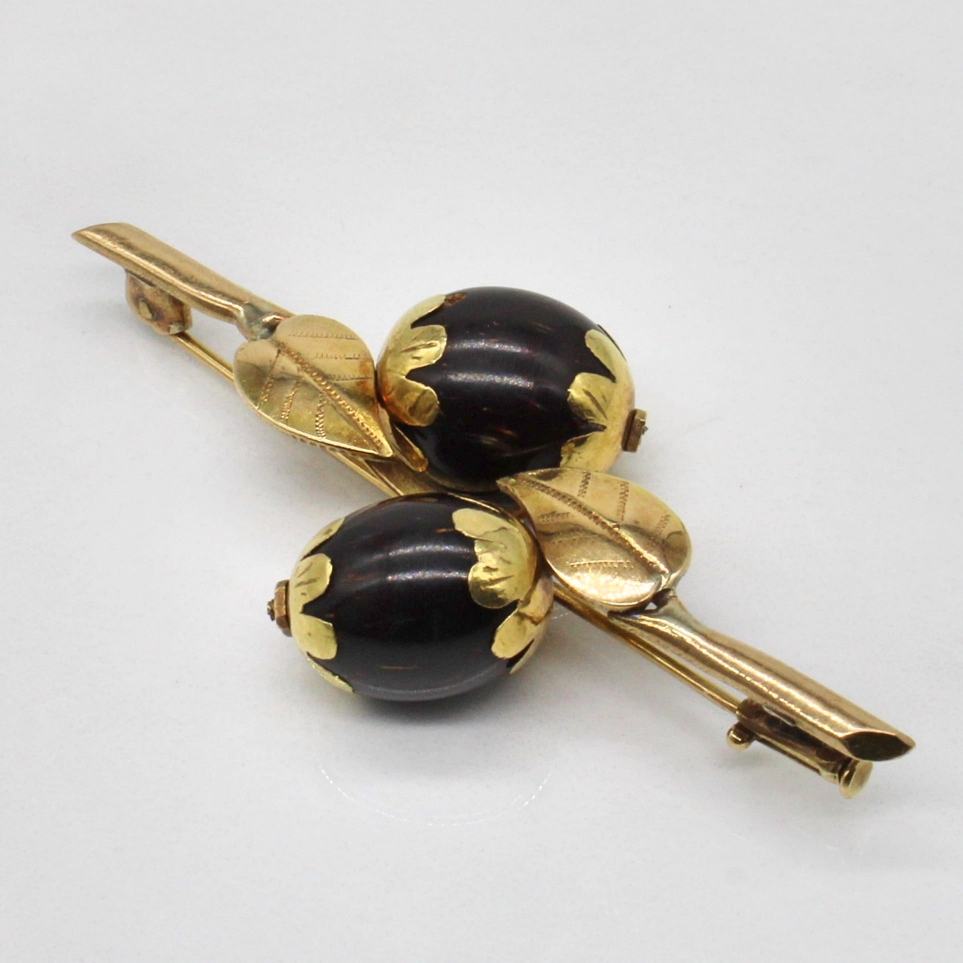 Mid Century Wood Bead Brooch |