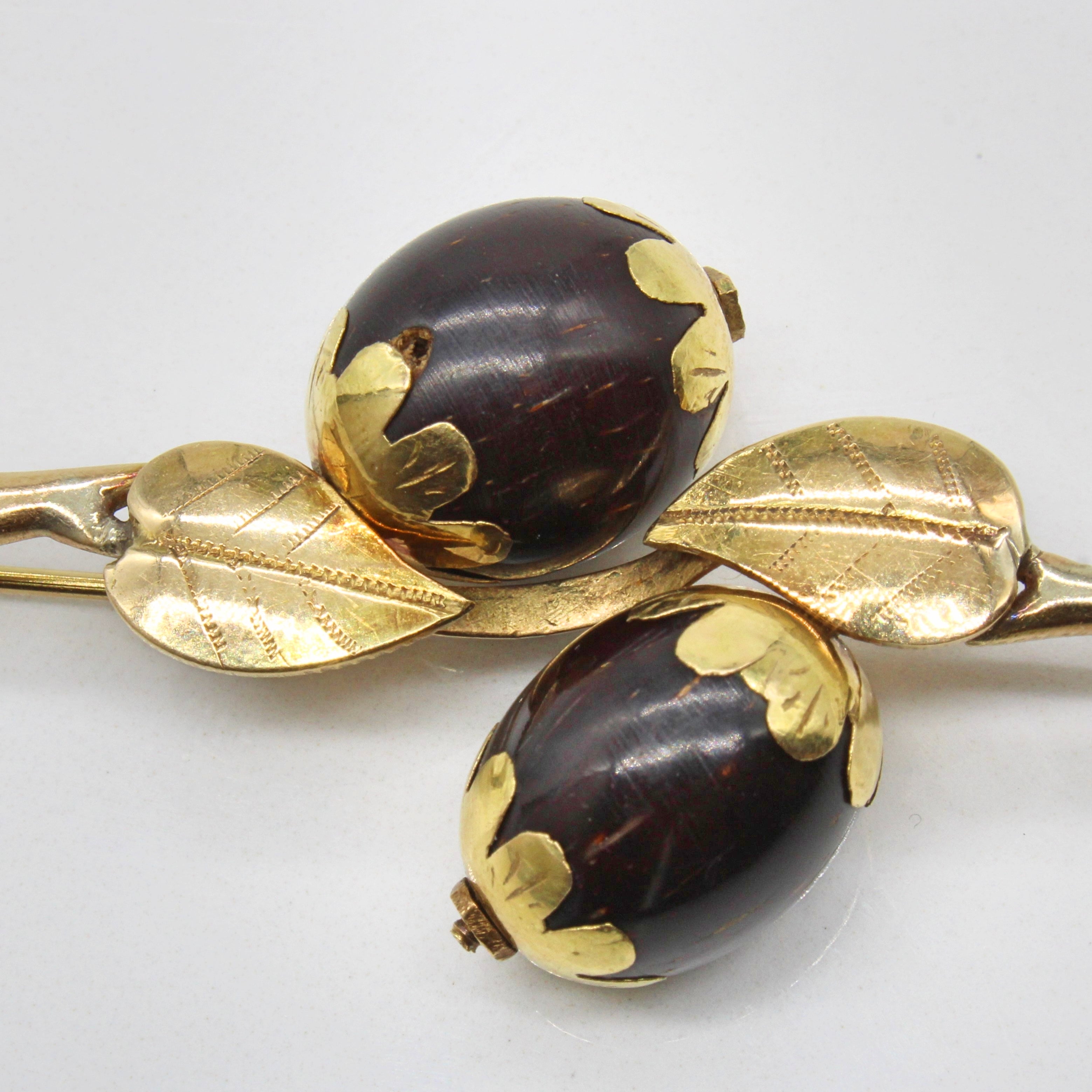 Mid Century Wood Bead Brooch |