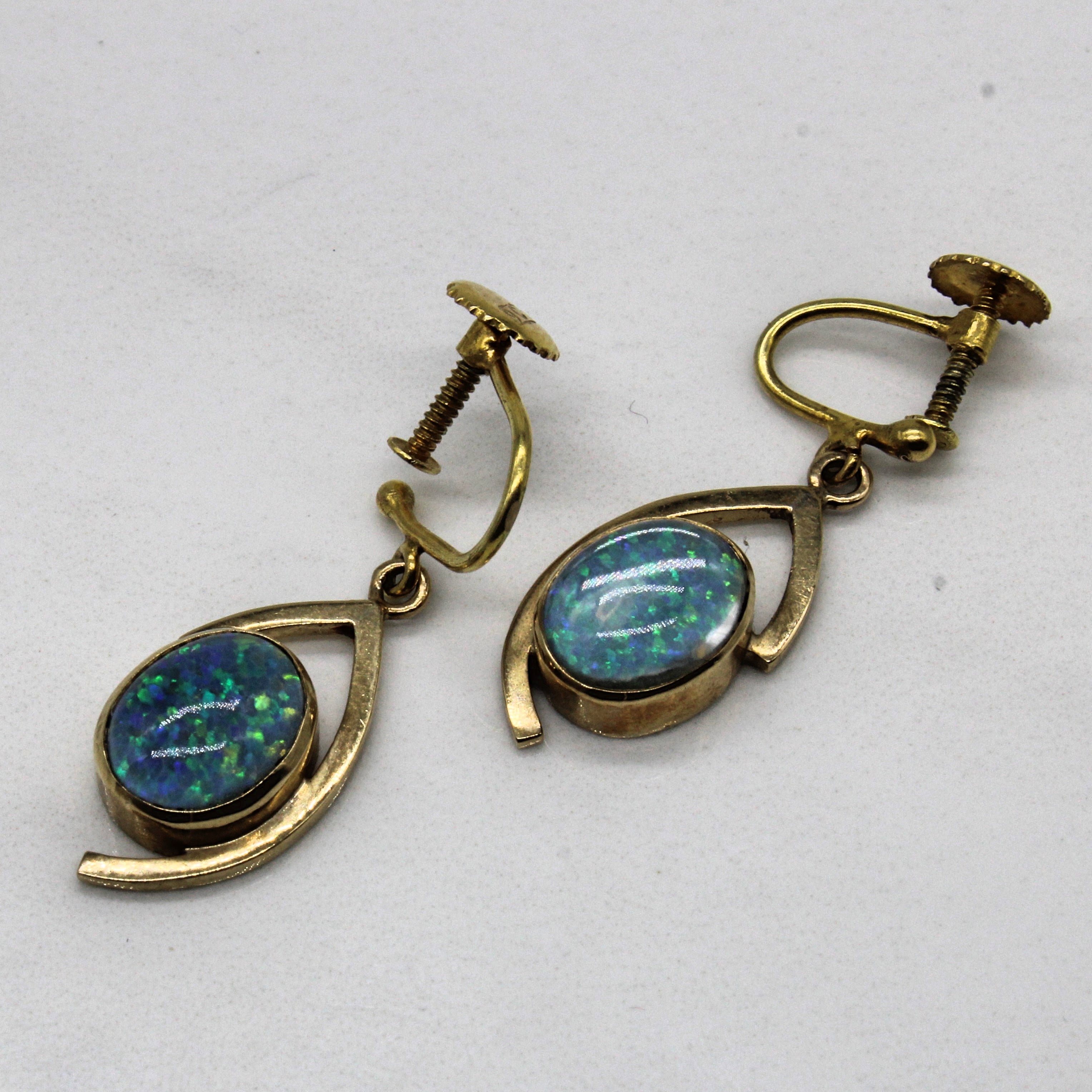 Boucles d'oreilles à clip en forme de triplet d'opale | 2,60 ctw |