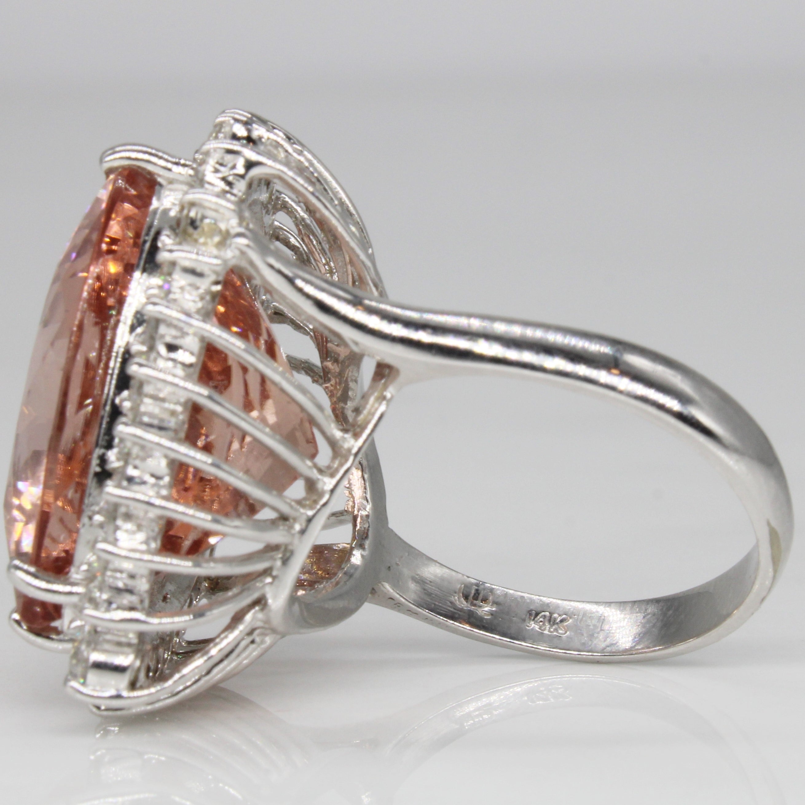Bague cocktail morganite et diamants | 25,00 ct, 0,75 ct au total | Taille 7 |