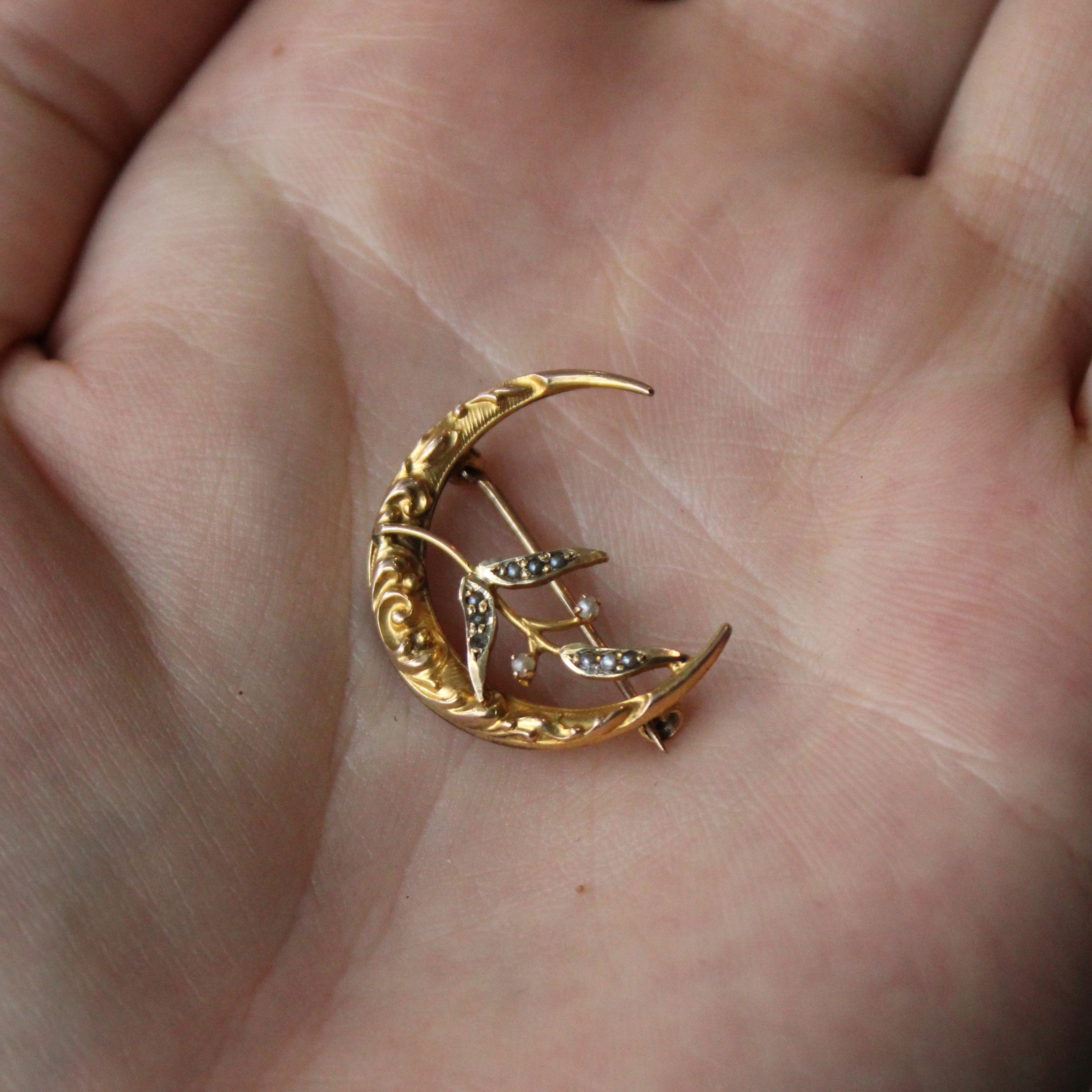 Seed Pearl Moon 12k Brooch
