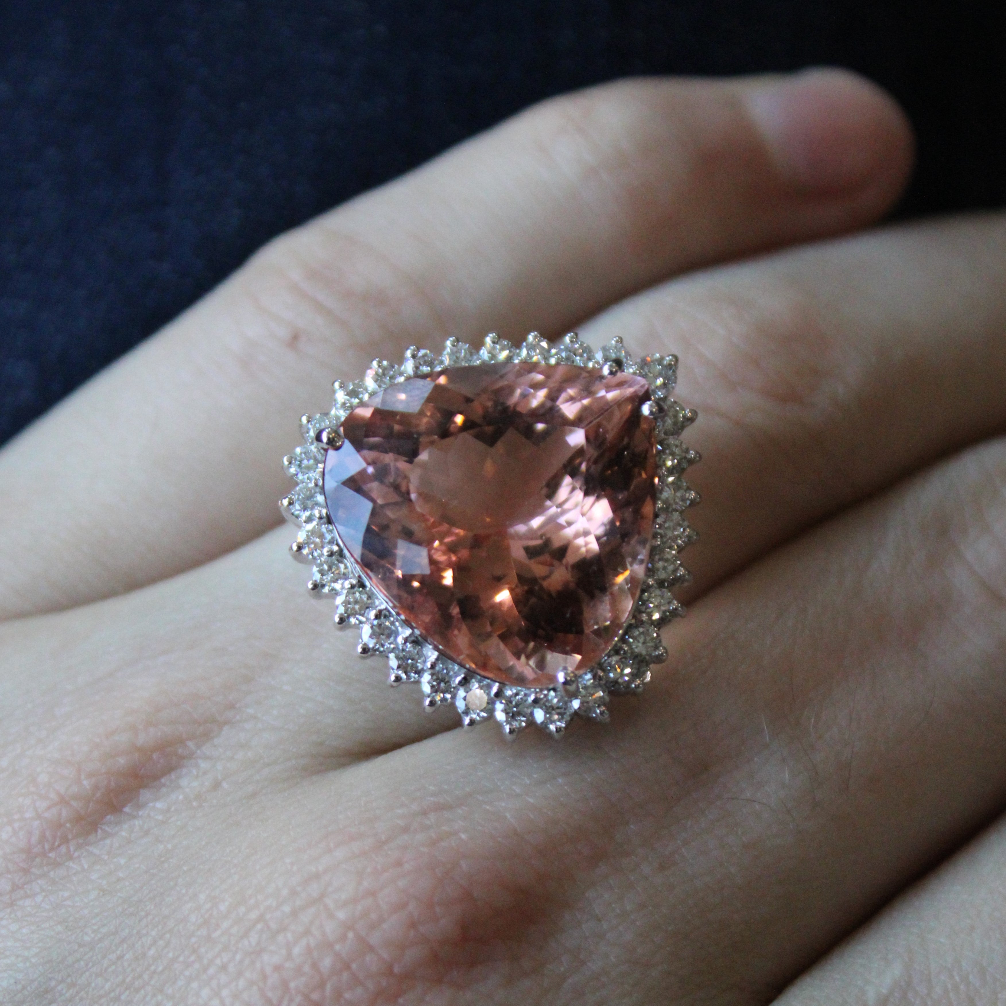 Bague cocktail morganite et diamants | 25,00 ct, 0,75 ct au total | Taille 7 |