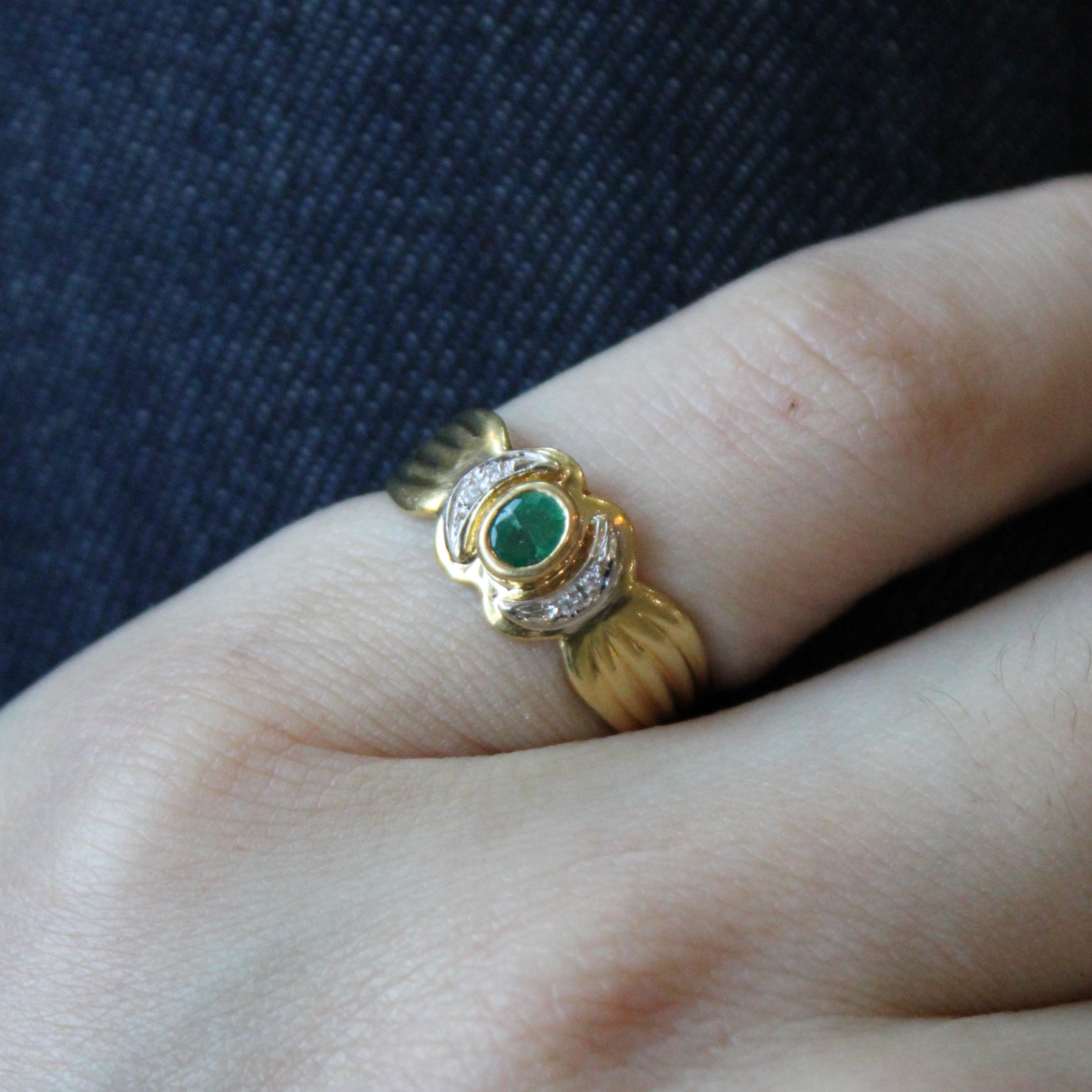 Bague émeraude et diamants | 0,20 ct, 0,02 ct au total | Taille 7 |