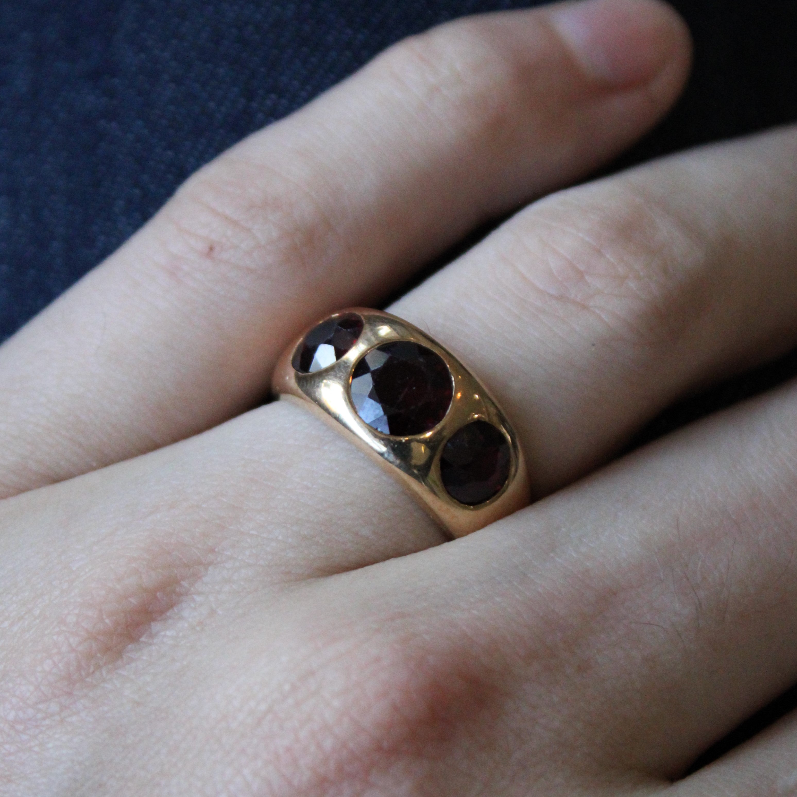 Three Stone Garnet Ring | 4.10ctw | SZ 7.5 |