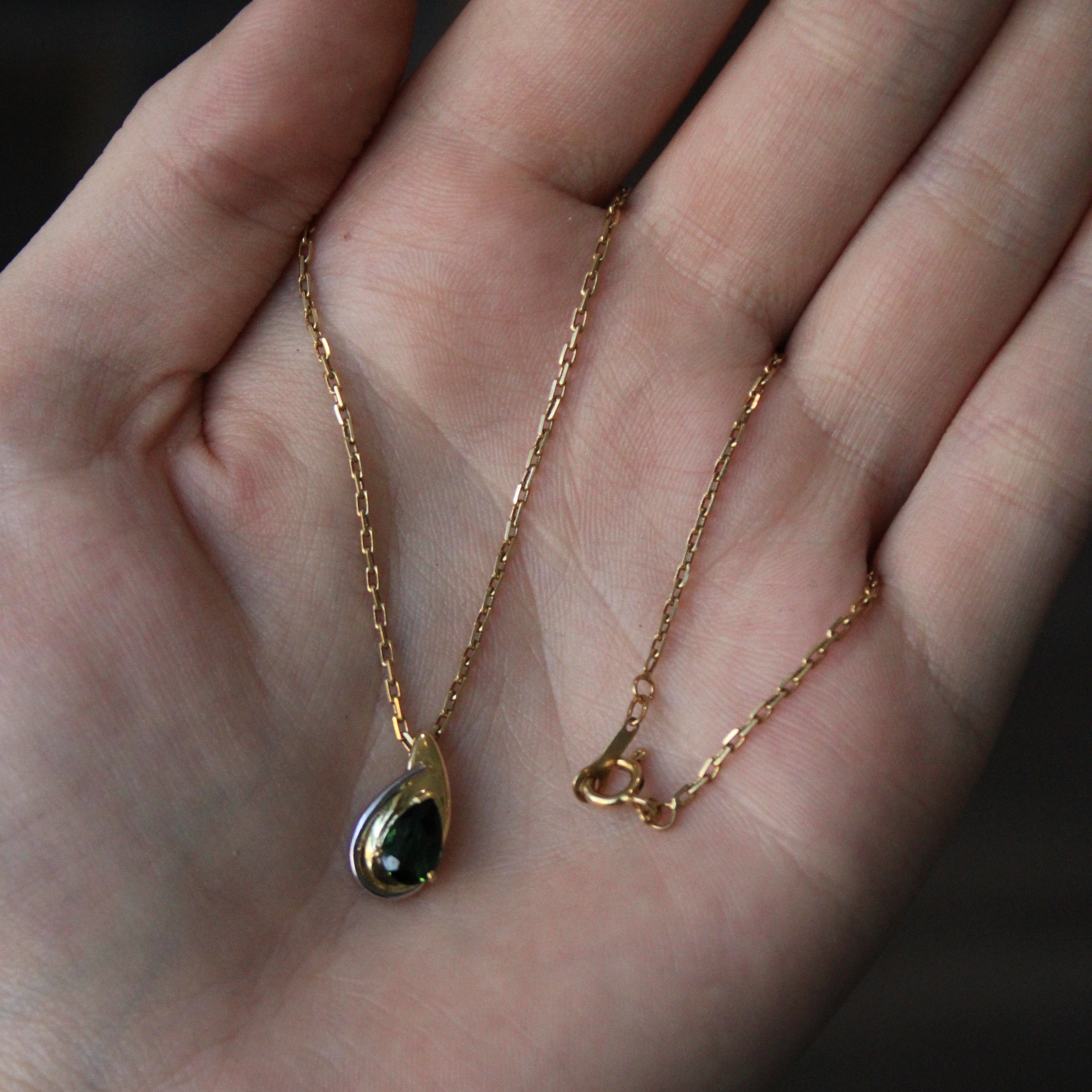 Pear Cut Green Tourmaline Necklace | 1.08ct | 18" |