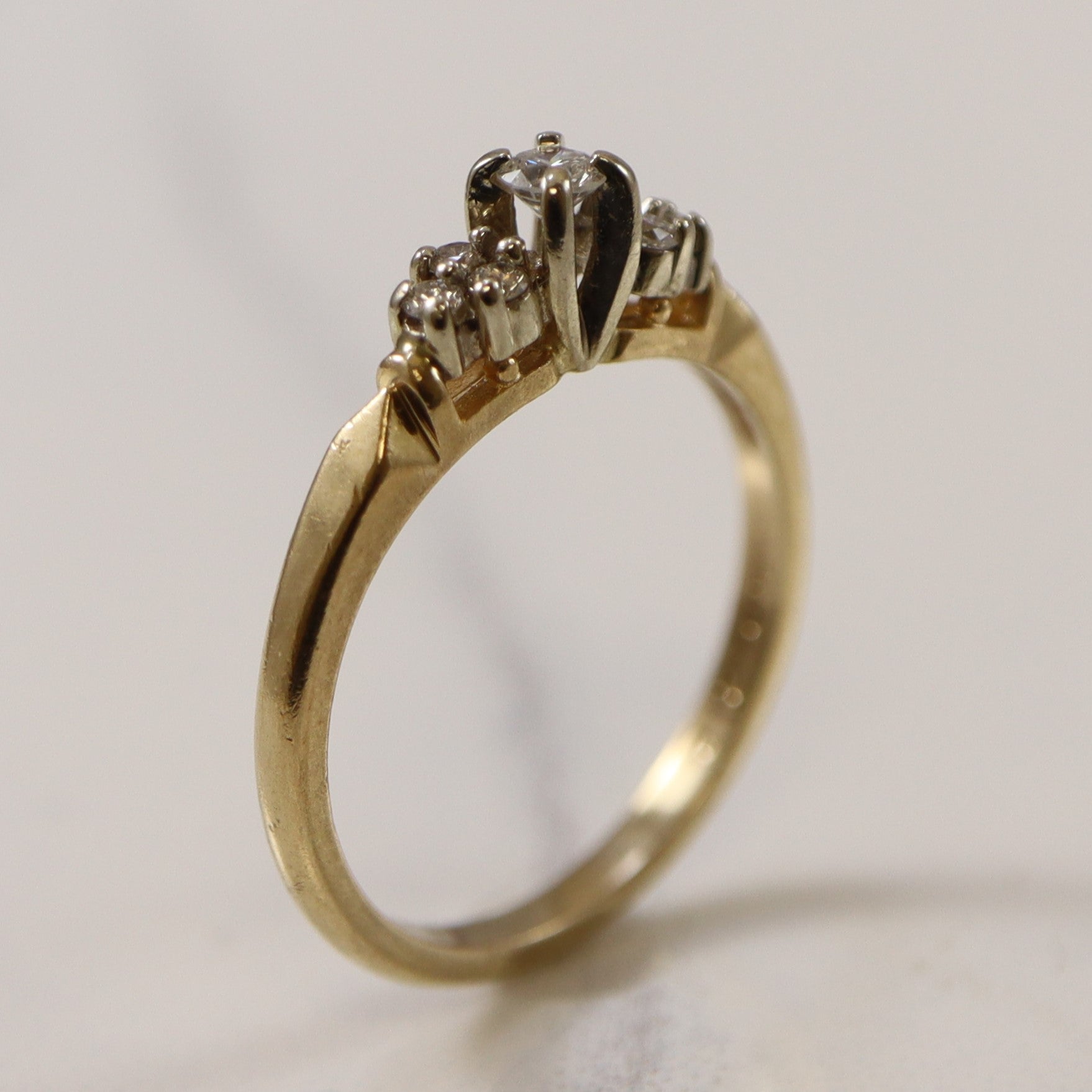 Bague sertie de diamants en grappe | 0,15 ct | Taille 5,75 |