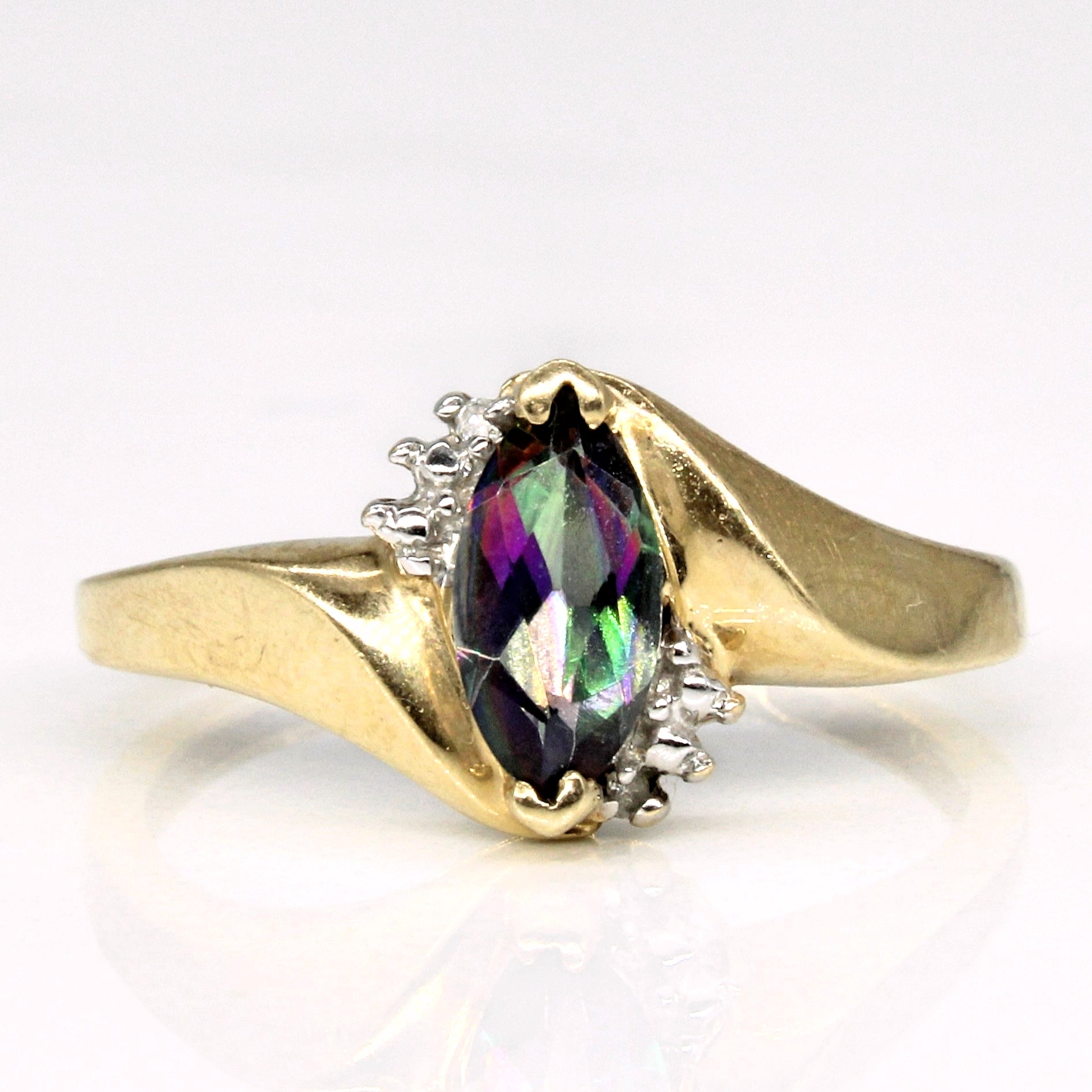 Bague Bypass Marquise en topaze mystique et diamants | 0,50 ct, 0,01 ct au total | Taille 6,5 |