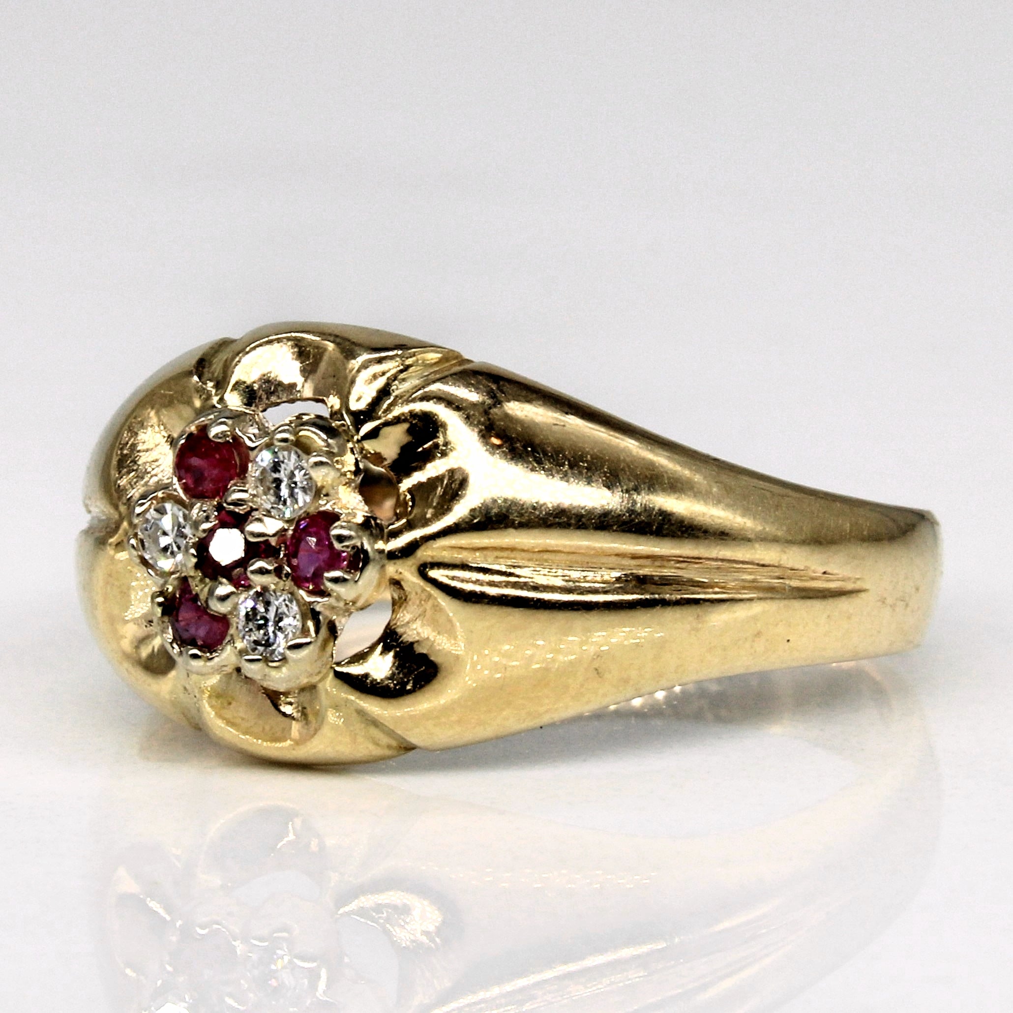 Cluster Set Ruby & Diamond Ring | 0.08ctrw, 0.05ctw | SZ 7.5 |