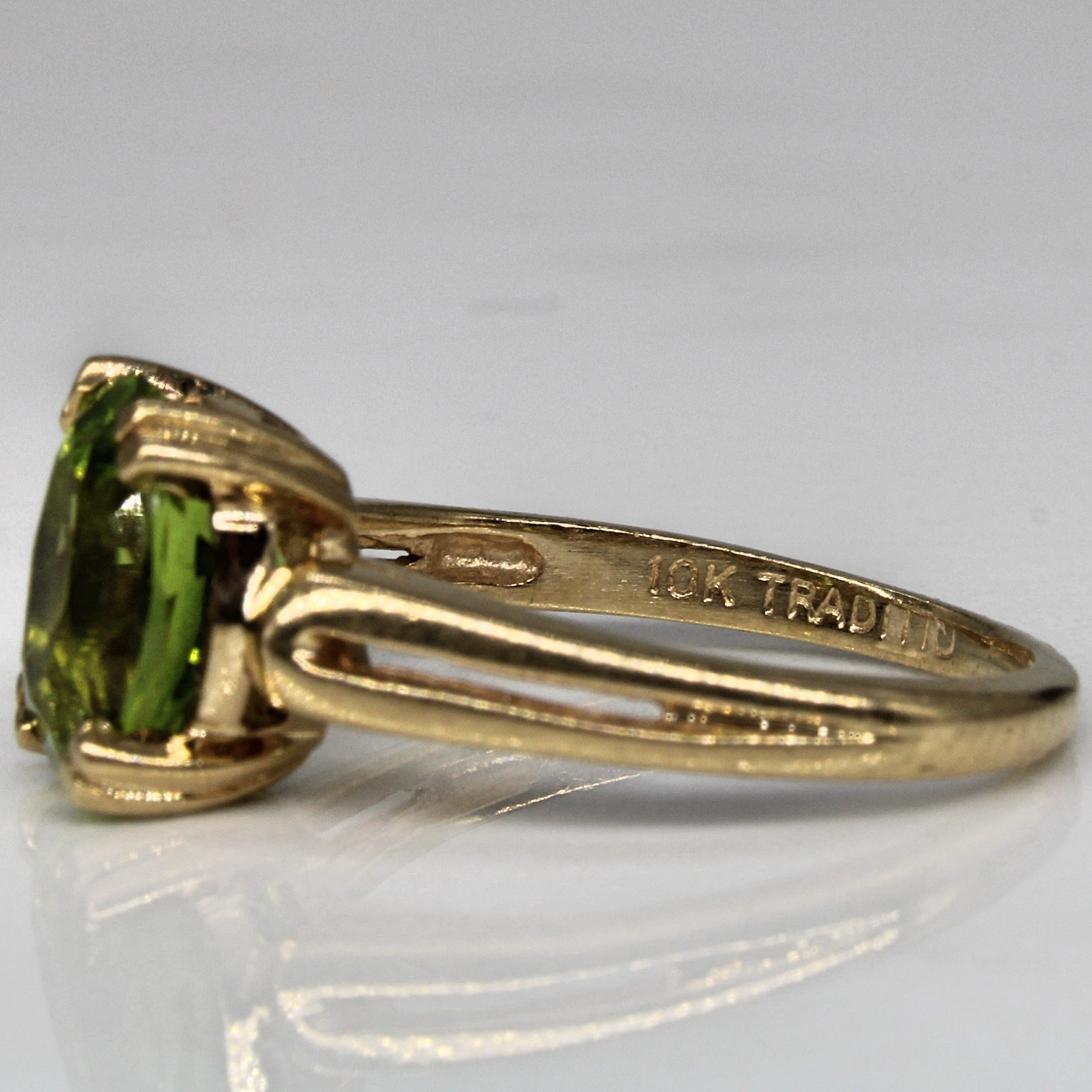 Solitaire Peridot Cocktail Ring | 2.10ct | SZ 5.5 |