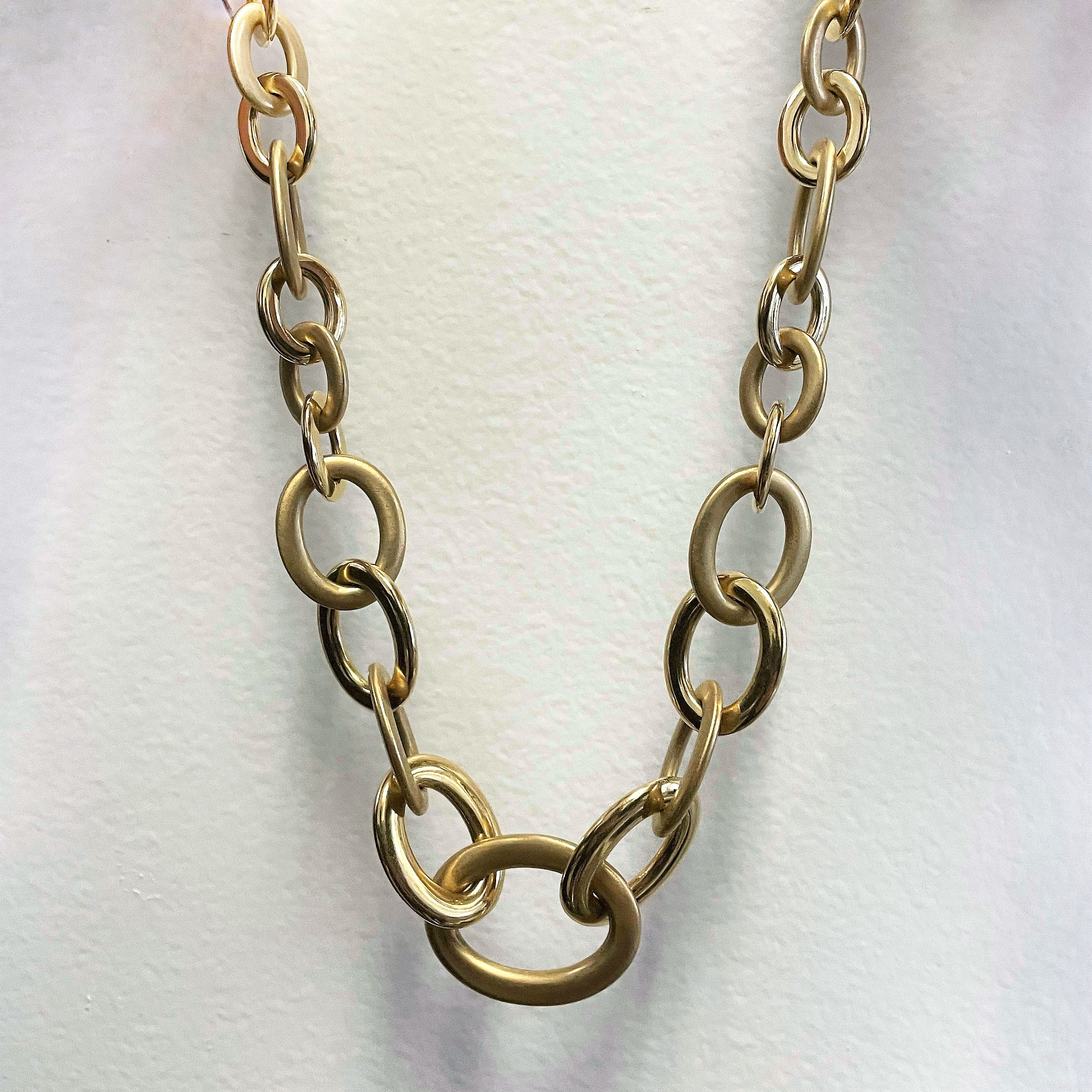 Collier à maillons ovales avec fermoir rubis | 0,02 ct | 45,7 cm |