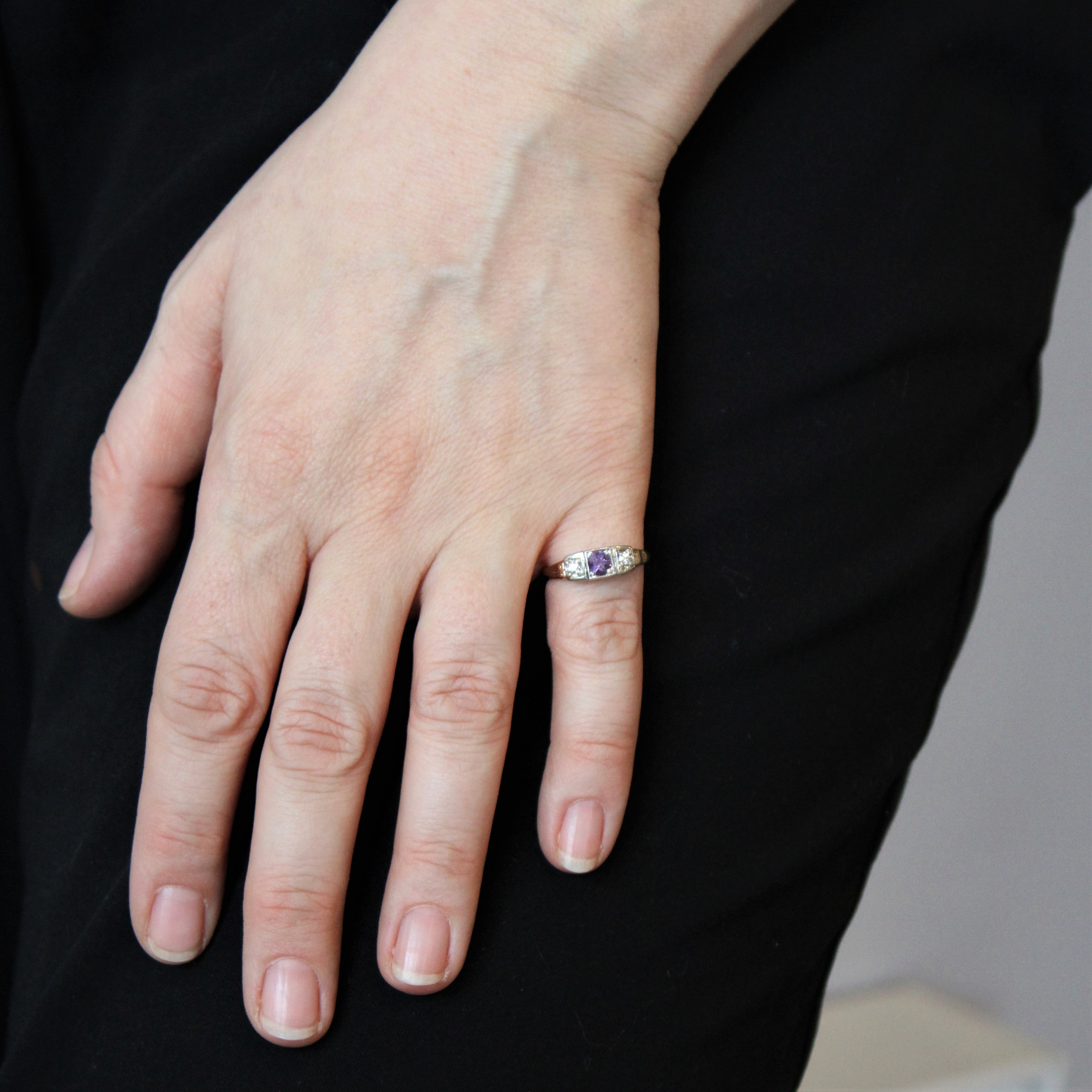 Bague en améthyste et diamant ancien européen | 0,25 ct, 0,10 ct au total | Taille 6,75 |