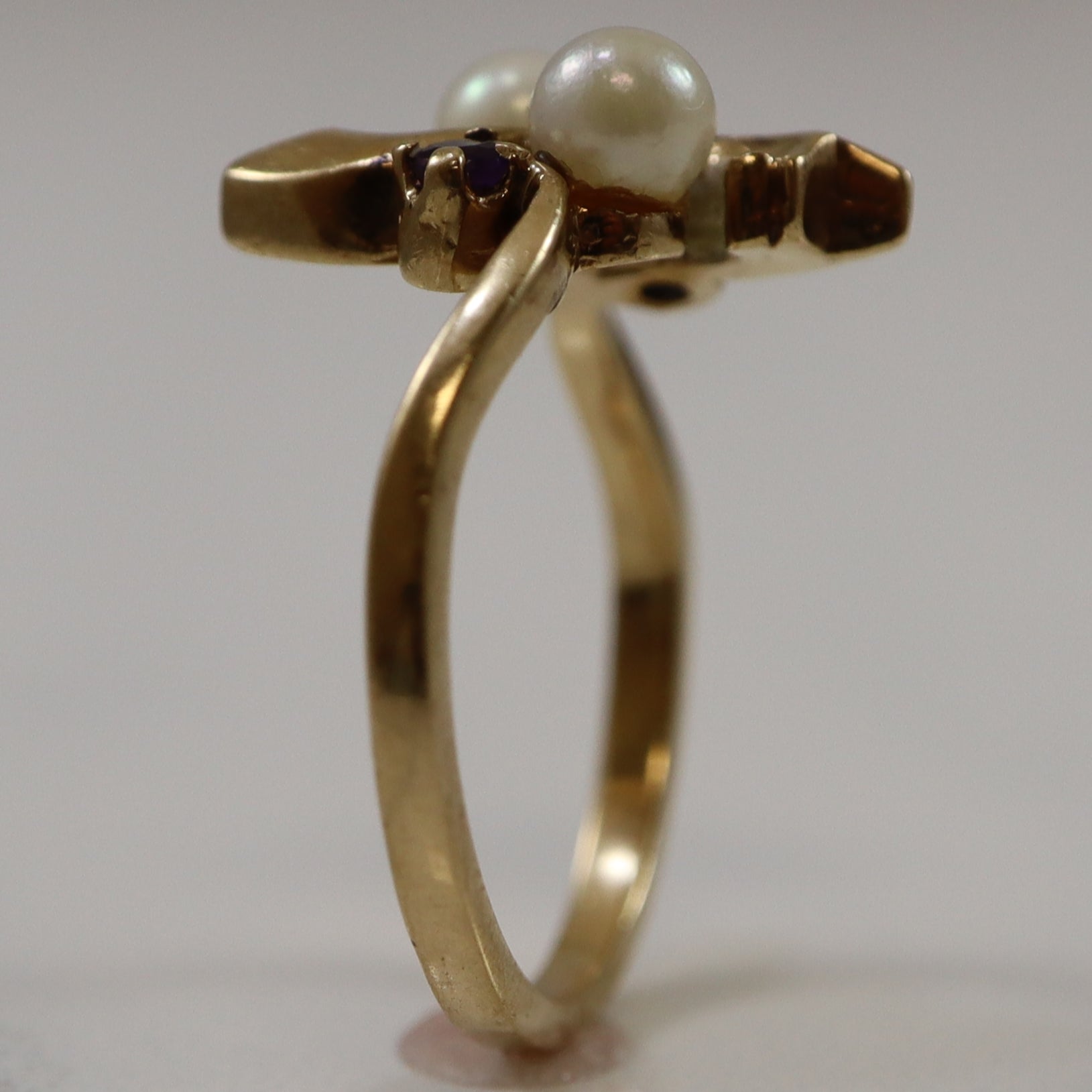 Pearl & Amethyst Bypass Ring | 0.80ct, 0.08ctw | SZ 5.5 |