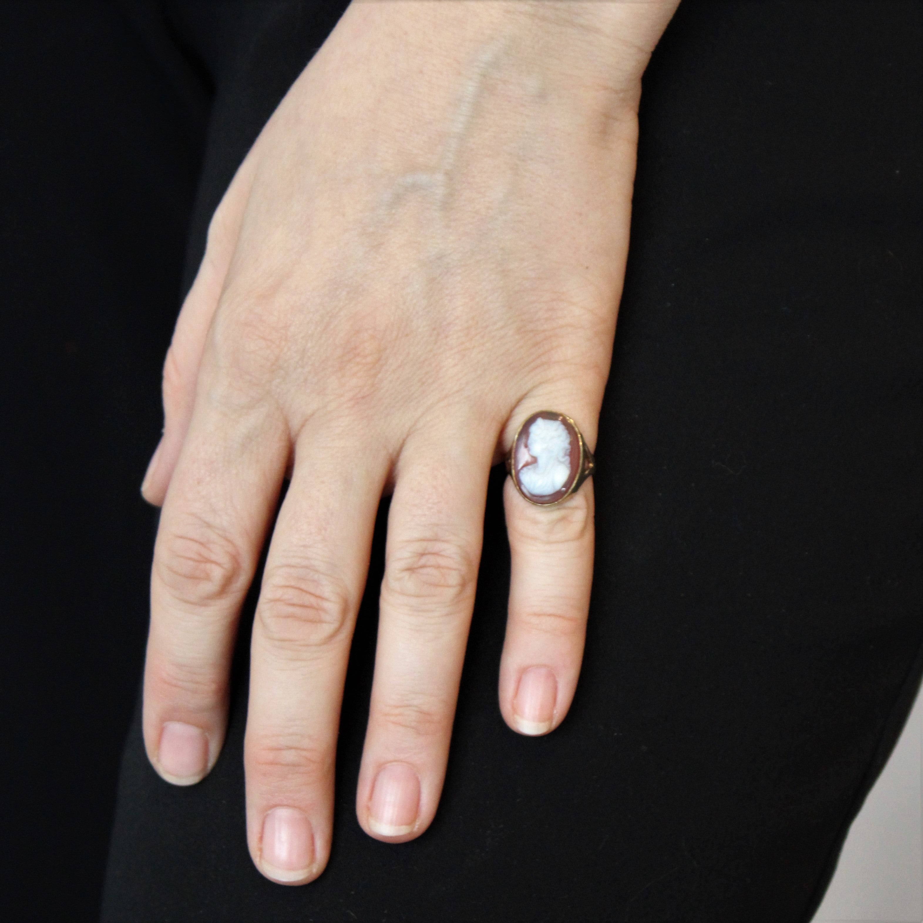 Split Shank Cameo Ring | SZ 4.5 |
