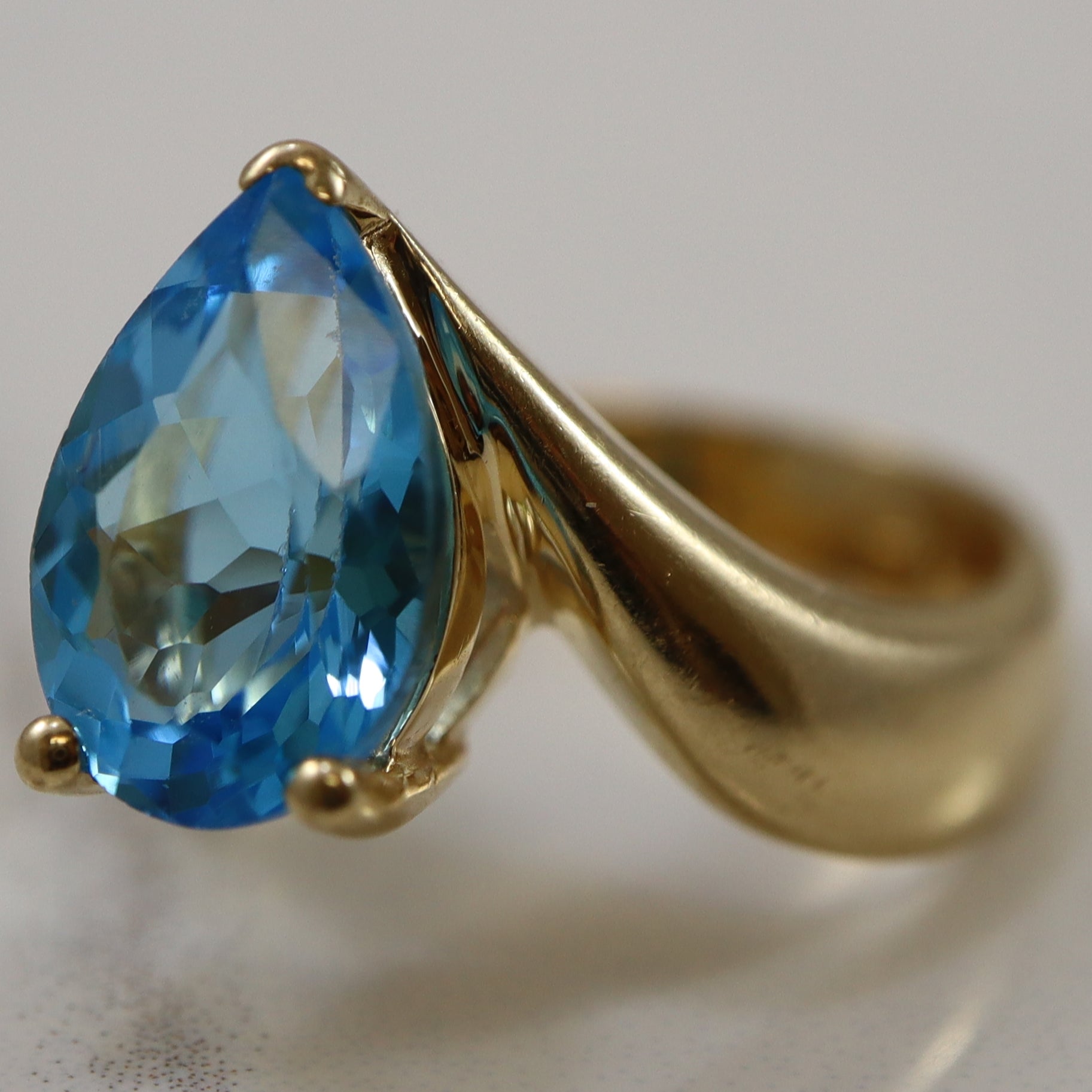 Pear Cut Blue Topaz & Diamond Ring | 3.00ct, 0.02ct | SZ 7 |