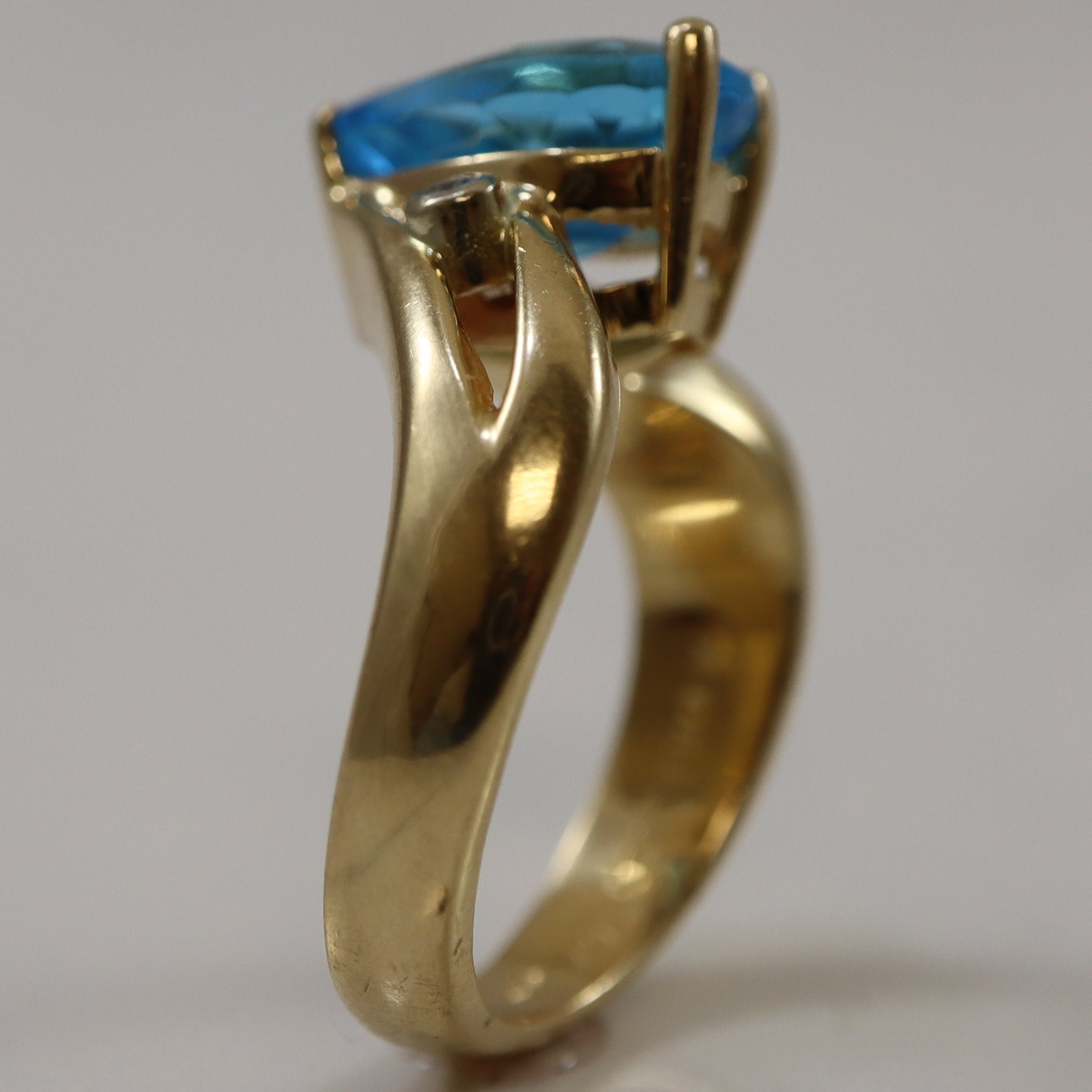 Pear Cut Blue Topaz & Diamond Ring | 3.00ct, 0.02ct | SZ 7 |