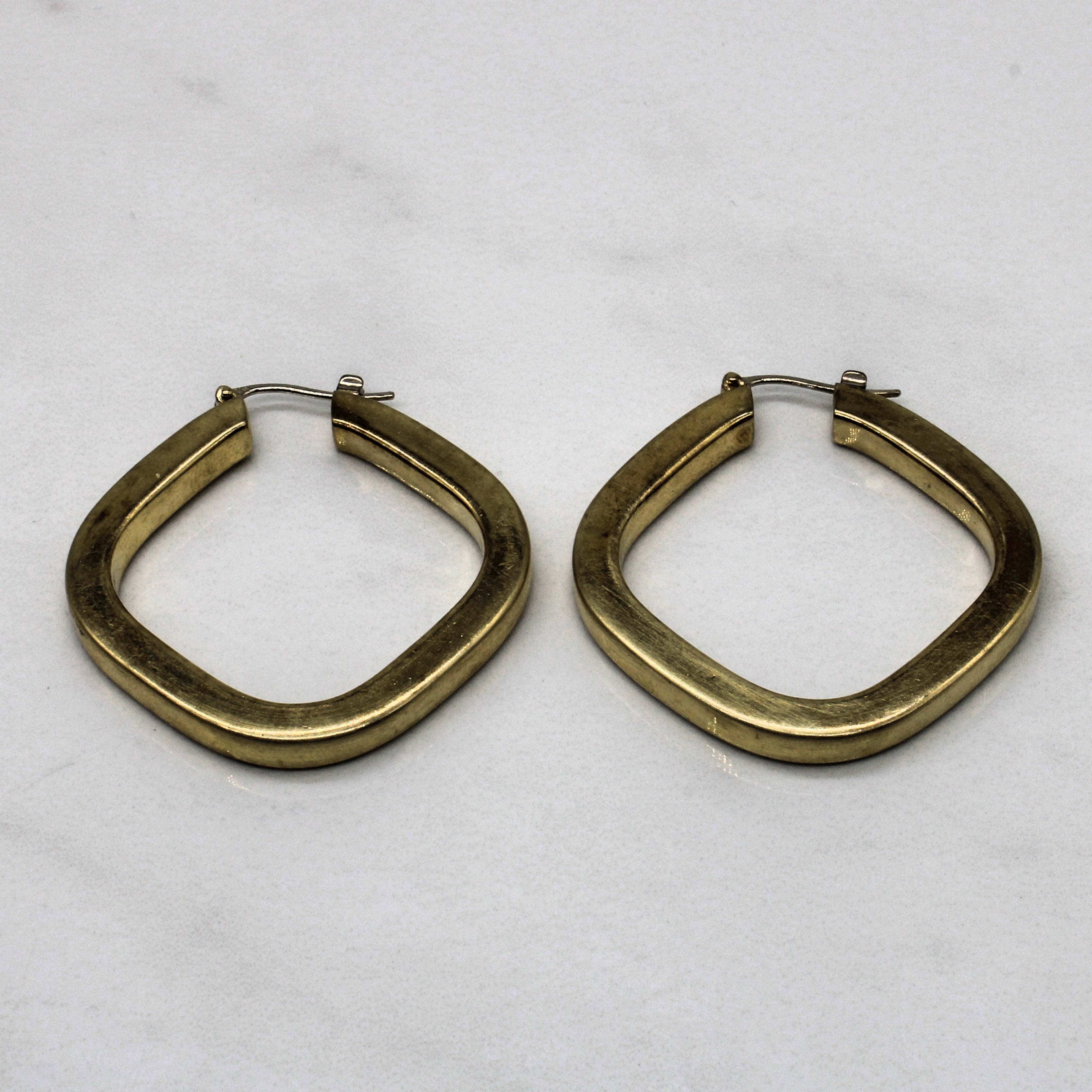 Soft Square Hoop Earrings |