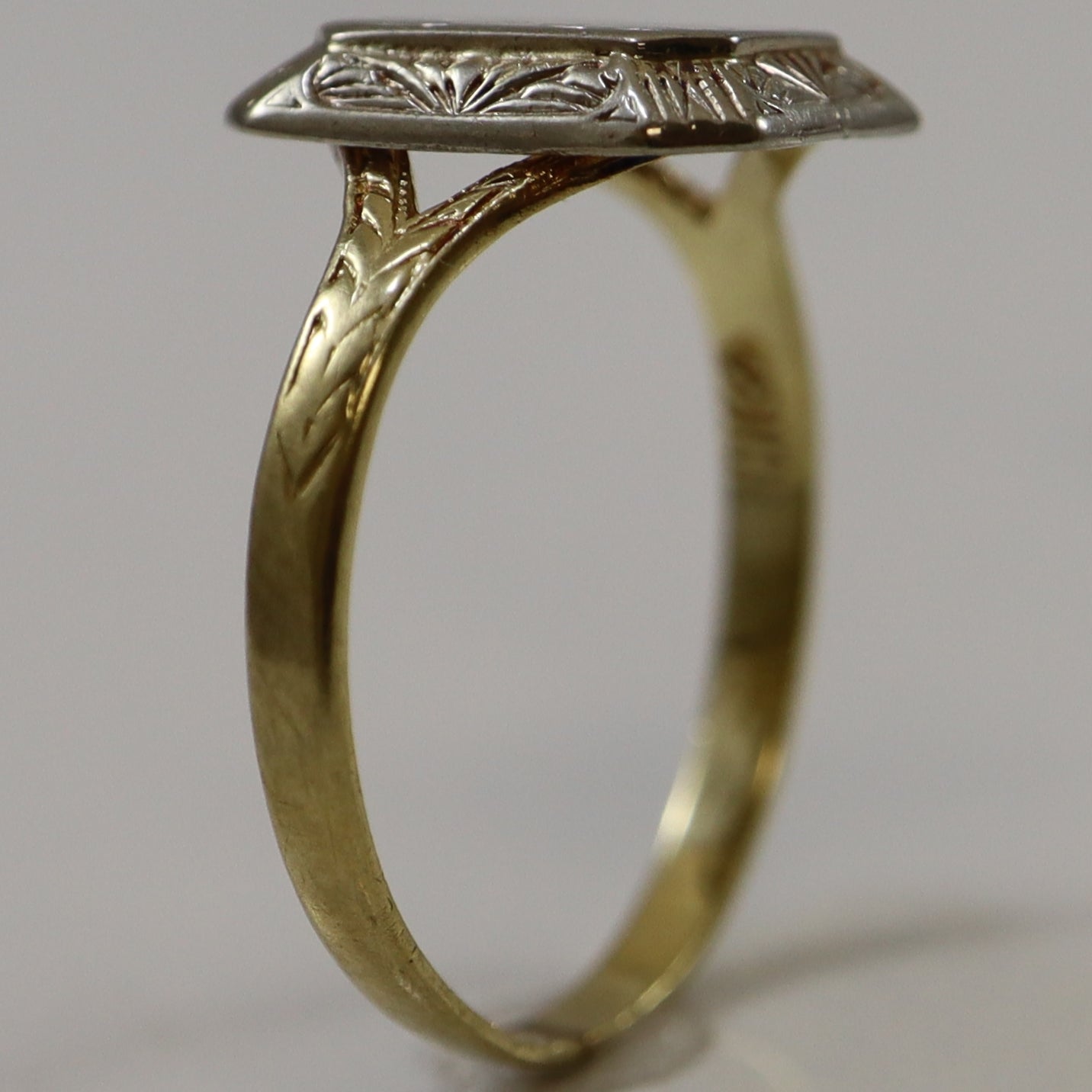 Bague chevalière Art Déco gravée | Taille 6,5 |