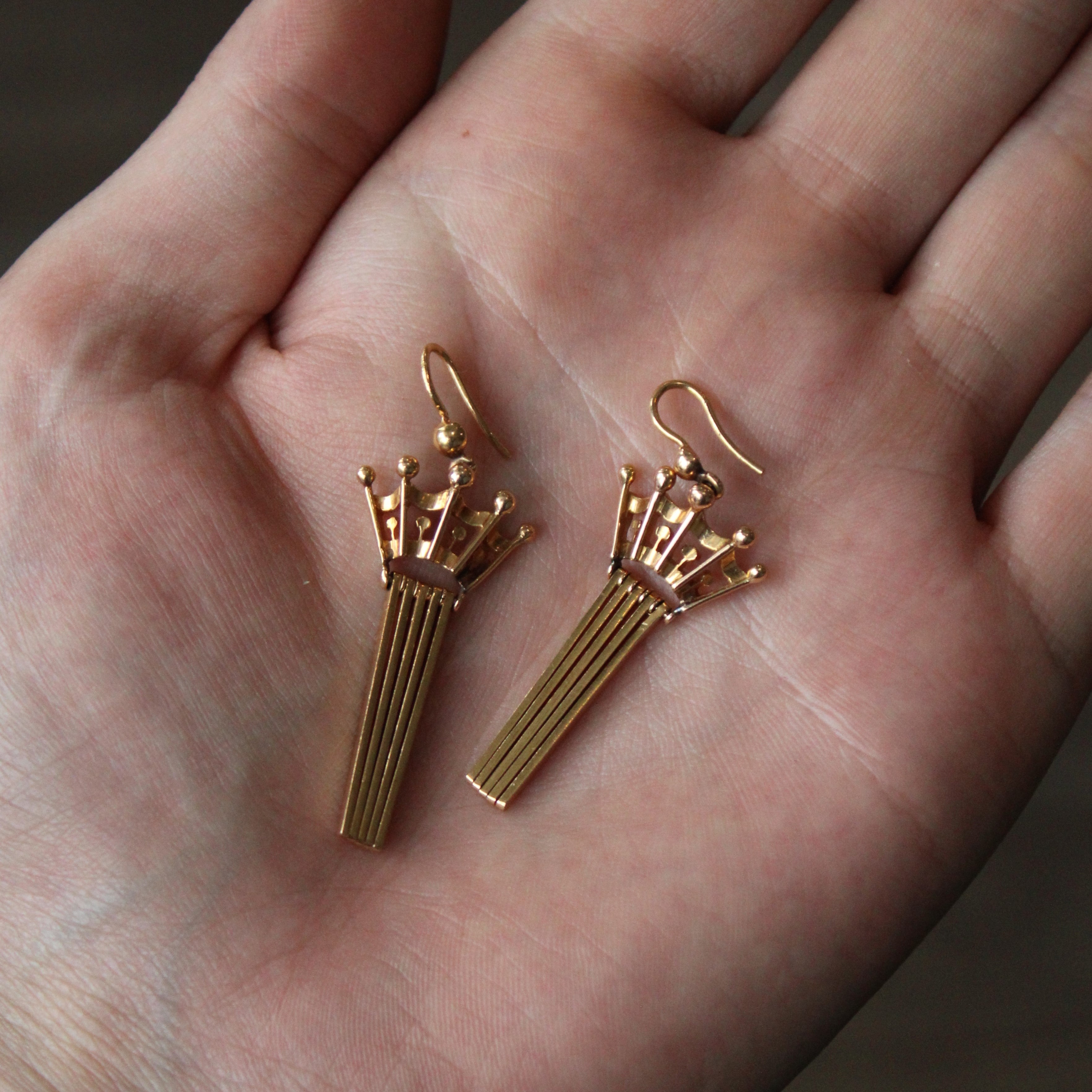 20k Yellow Gold Crown Drop Earrings |