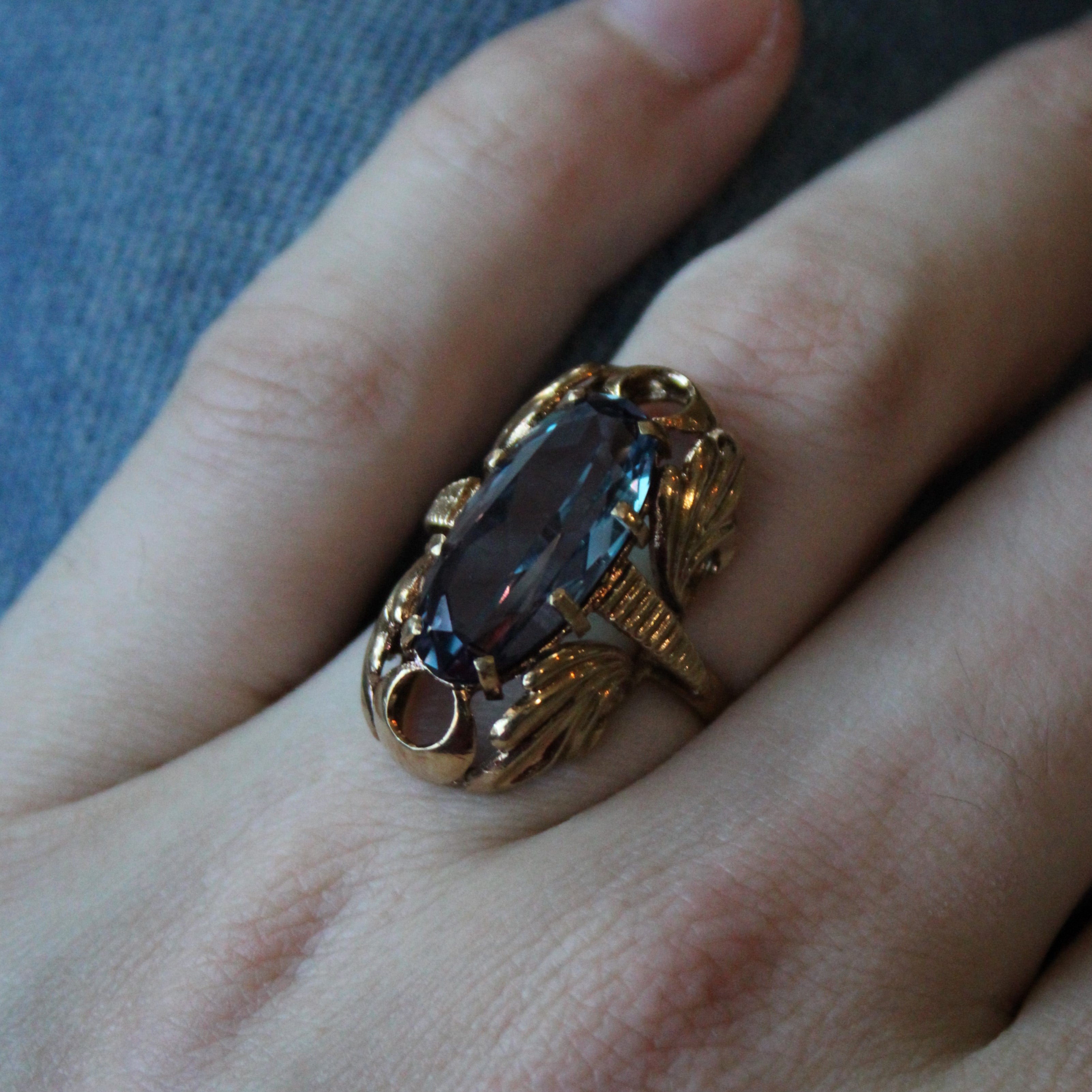 Ornate Synthetic Colour Change Sapphire Ring | 7.45ct | SZ 7.25 |