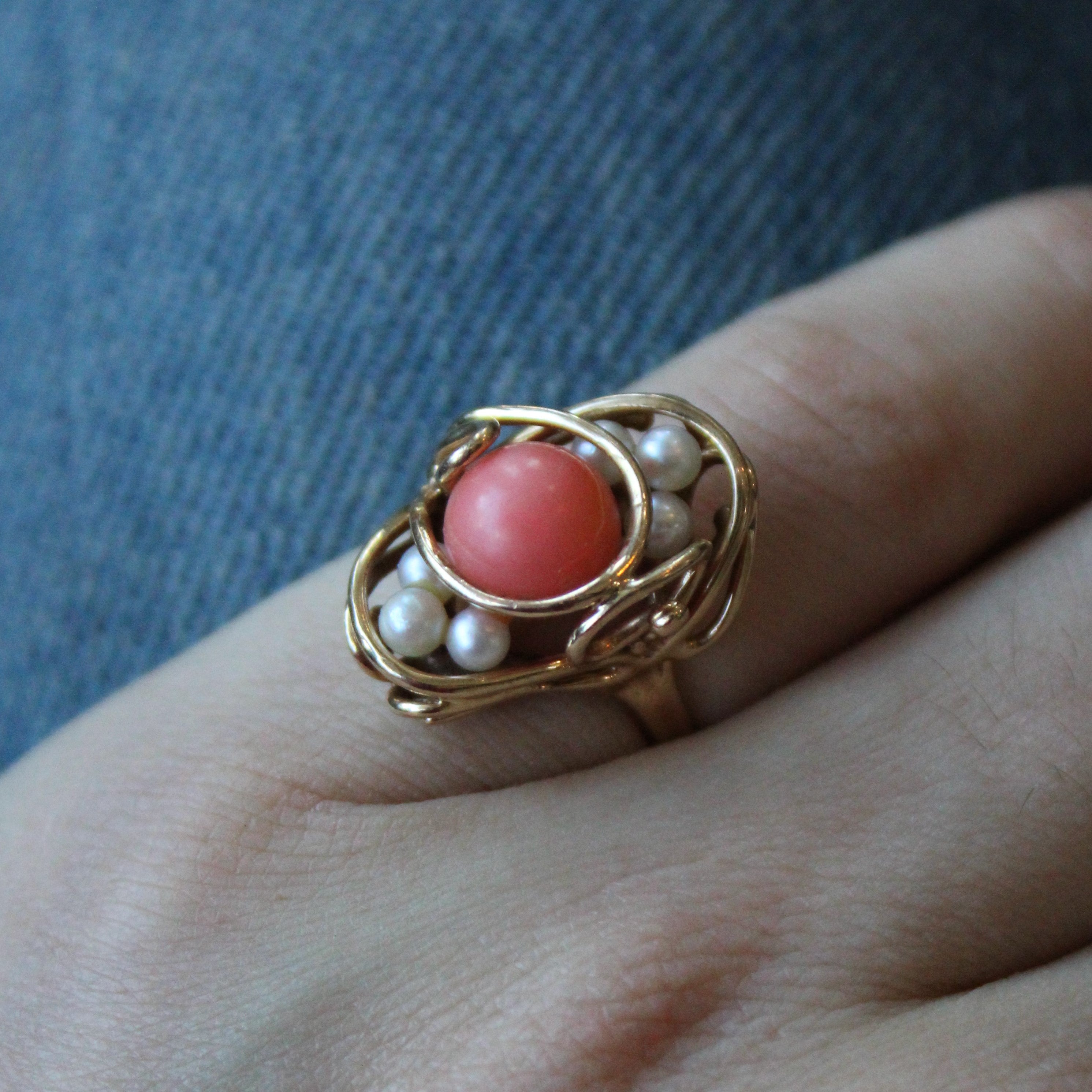 Abstract Coral & Pearl Wire Ring | 4.00ct | SZ 5.75 |