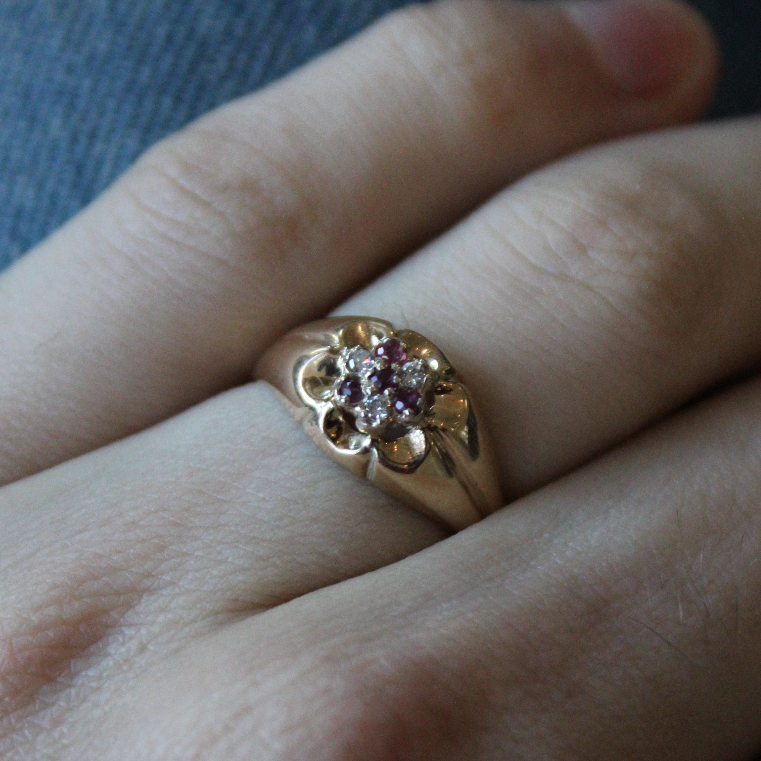 Cluster Set Ruby & Diamond Ring | 0.08ctrw, 0.05ctw | SZ 7.5 |