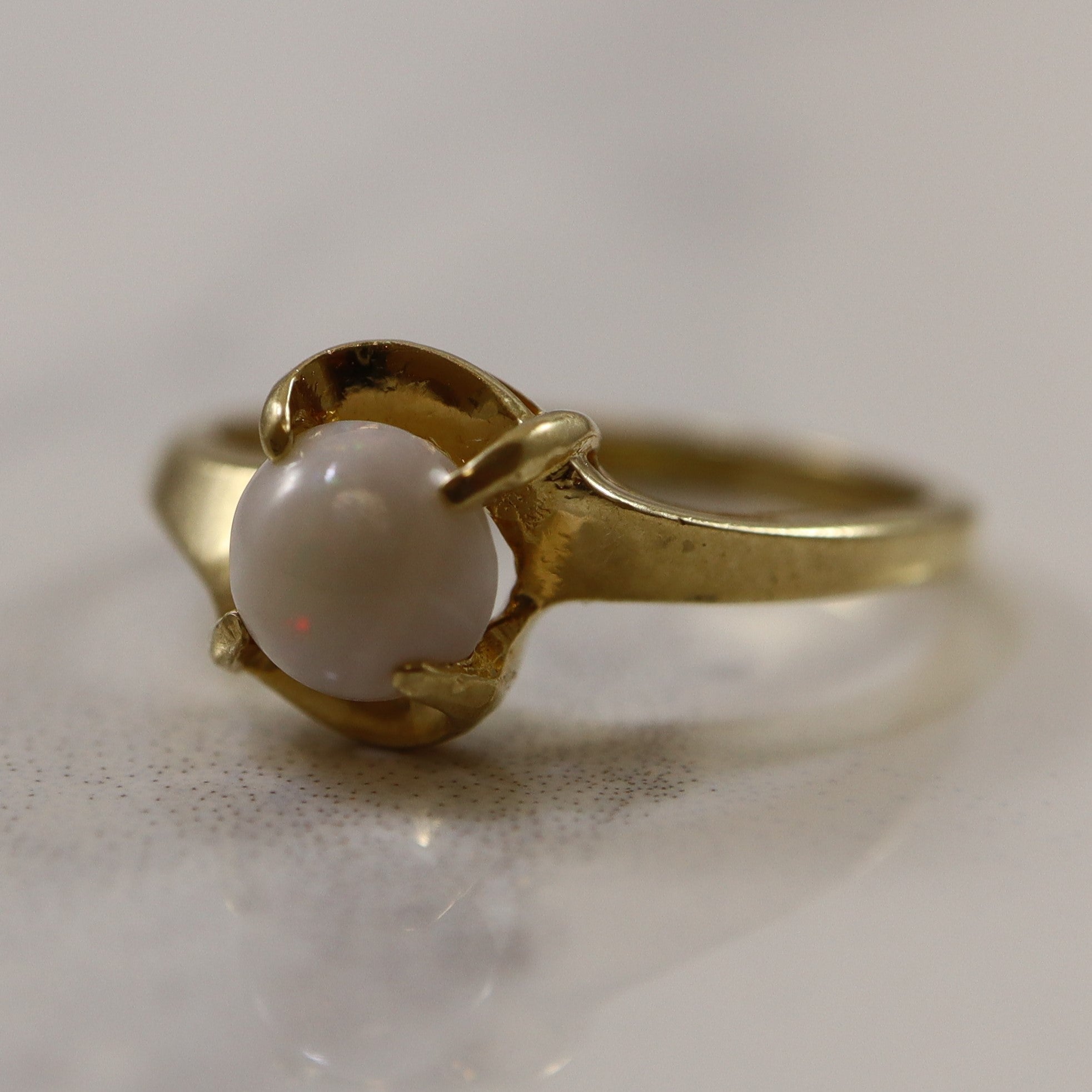Solitaire Cabochon Opal Ring | 0.50ct | SZ 4 |