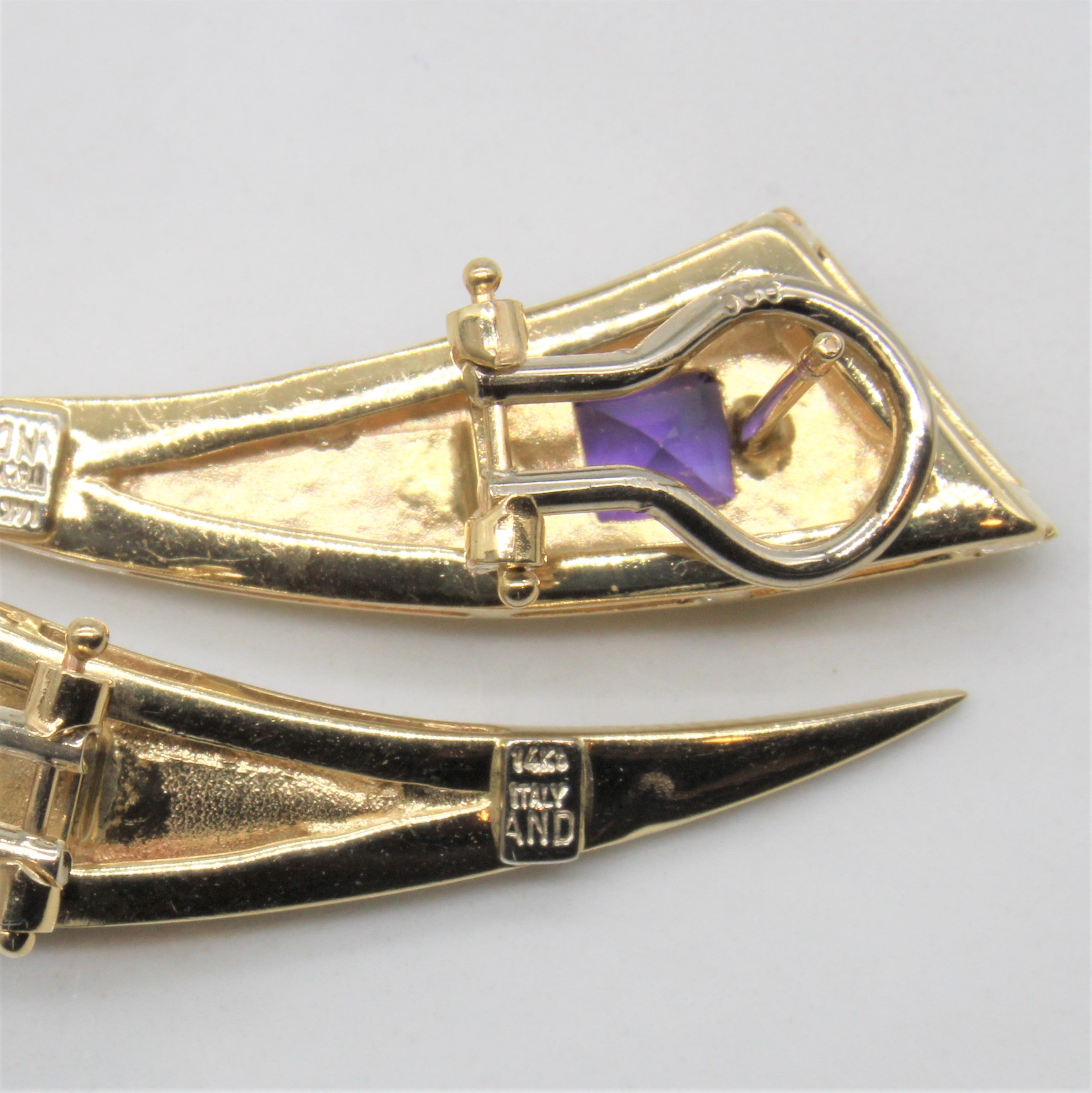 Boucles d'oreilles pendantes en améthyste martelée | 1,50 ct |