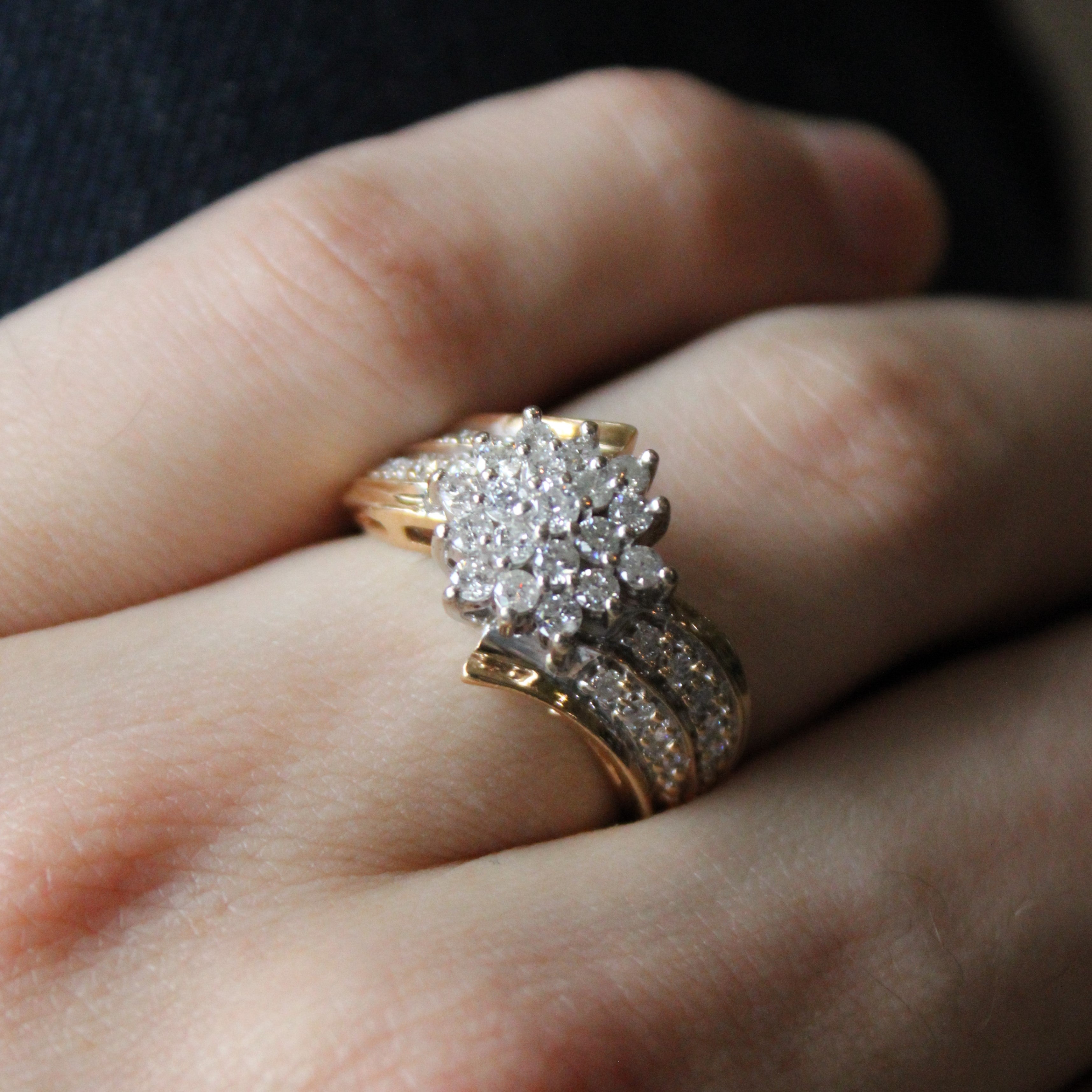 Bague sertie de diamants en grappe | 0,85 ct | Taille 7,75 |