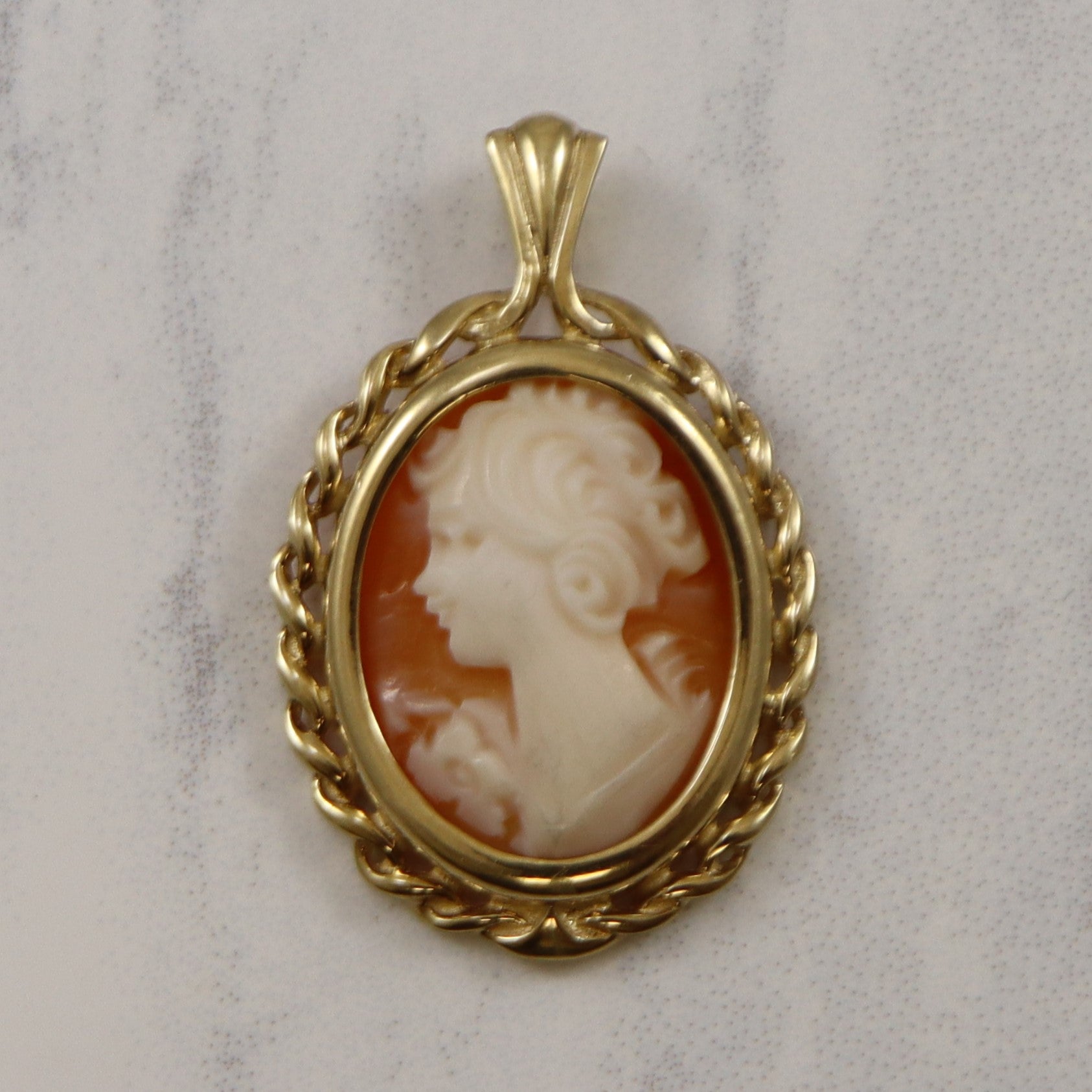 Pendentif camée coquillage | 6,00 ct |