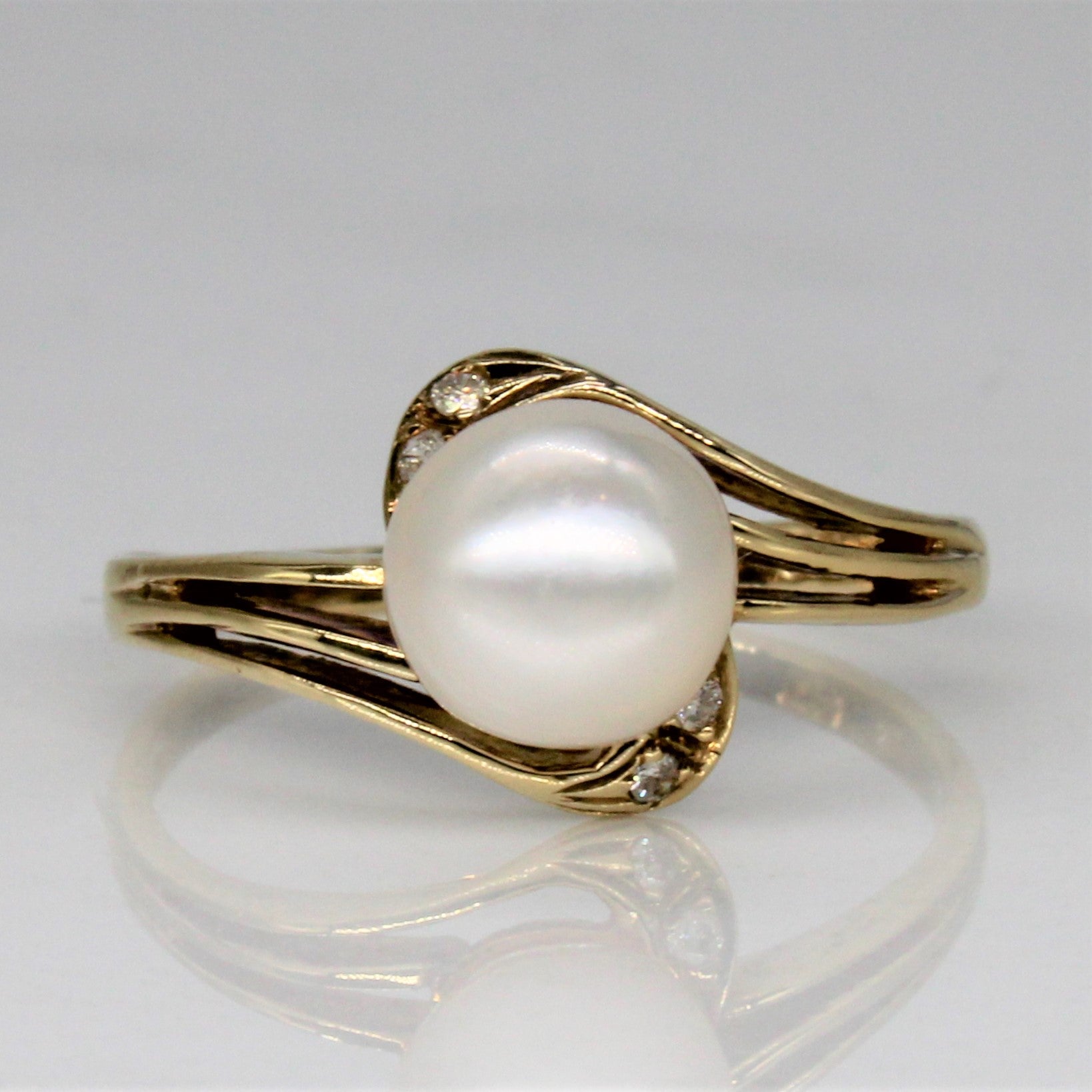 Pearl & Diamond Bypass Ring | 0.02ctw | SZ 6.25 |