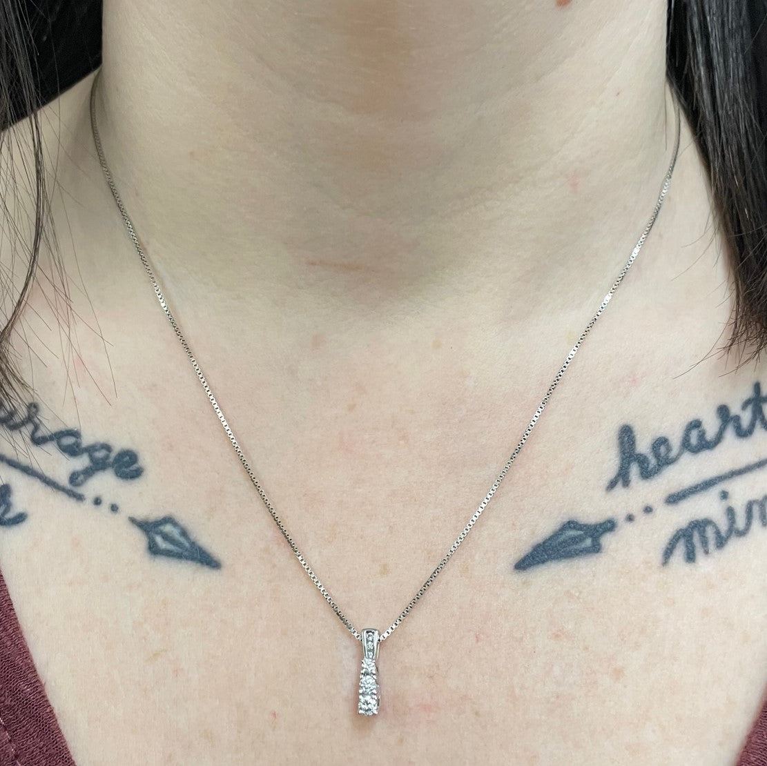 Three Stone Diamond Necklace | 0.25ctw | 18" |