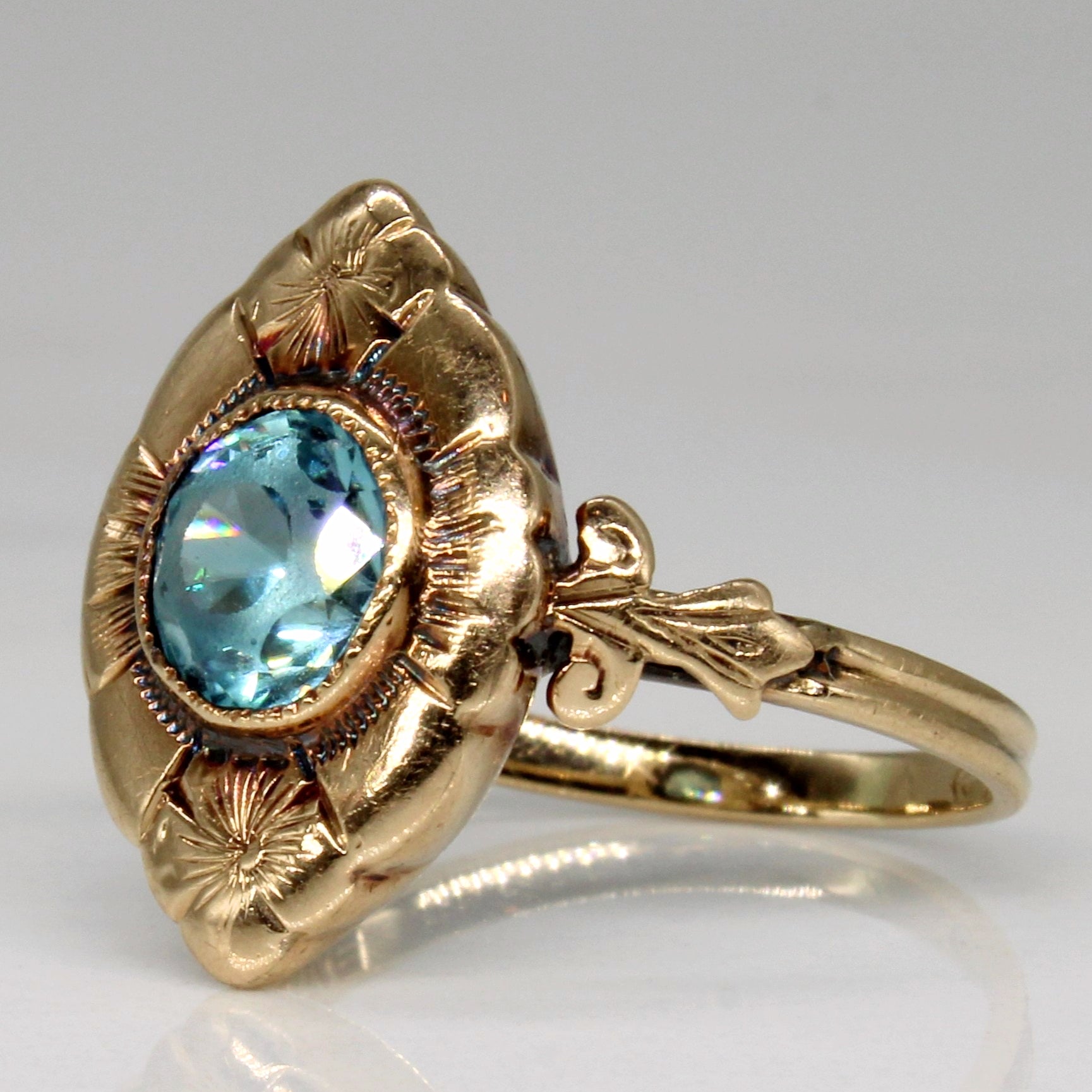1930s Blue Zircon Cocktail Ring | 1.07ct | SZ 3.5 |