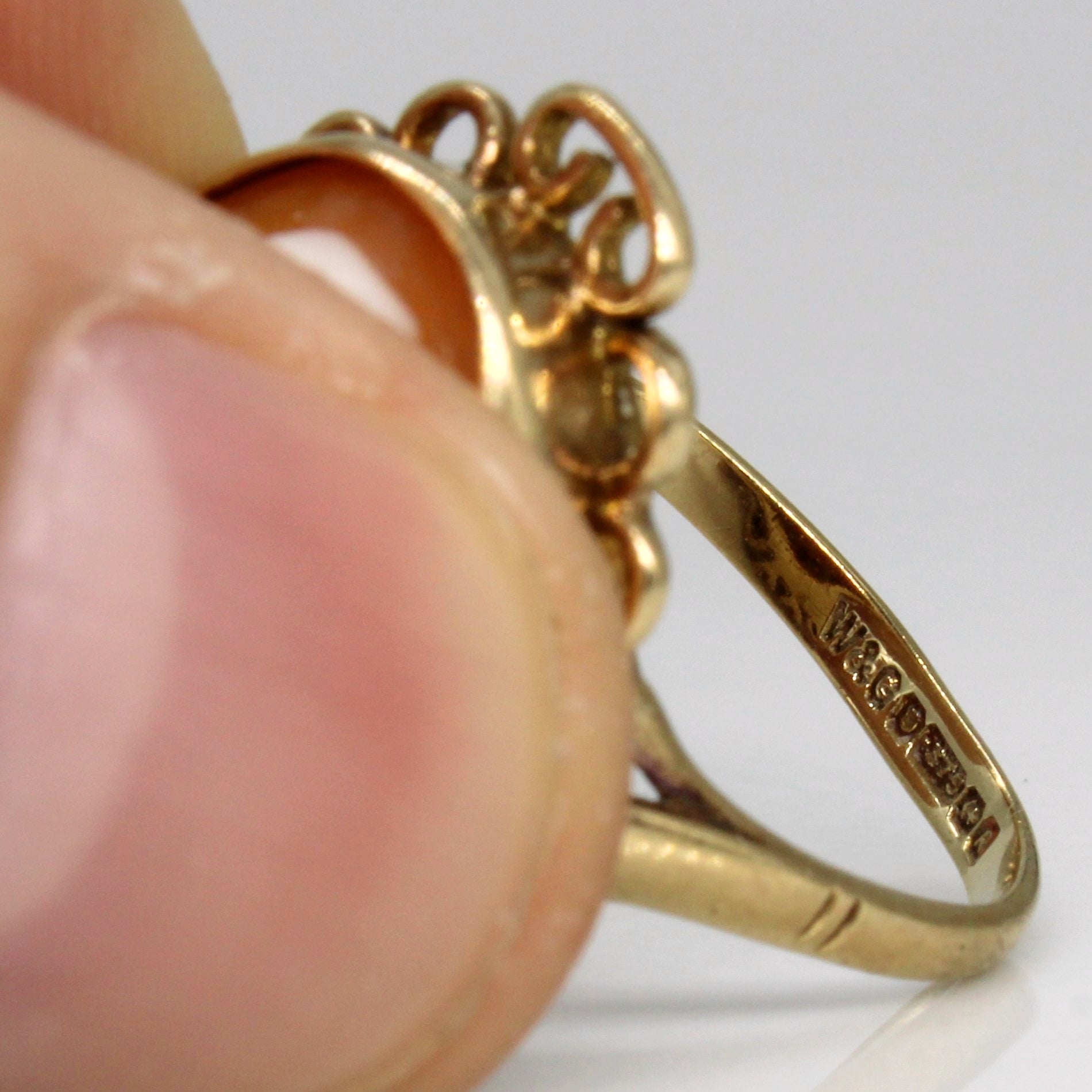 Shell Cameo Portrait Ring | 3.00ct | SZ 6.75 |