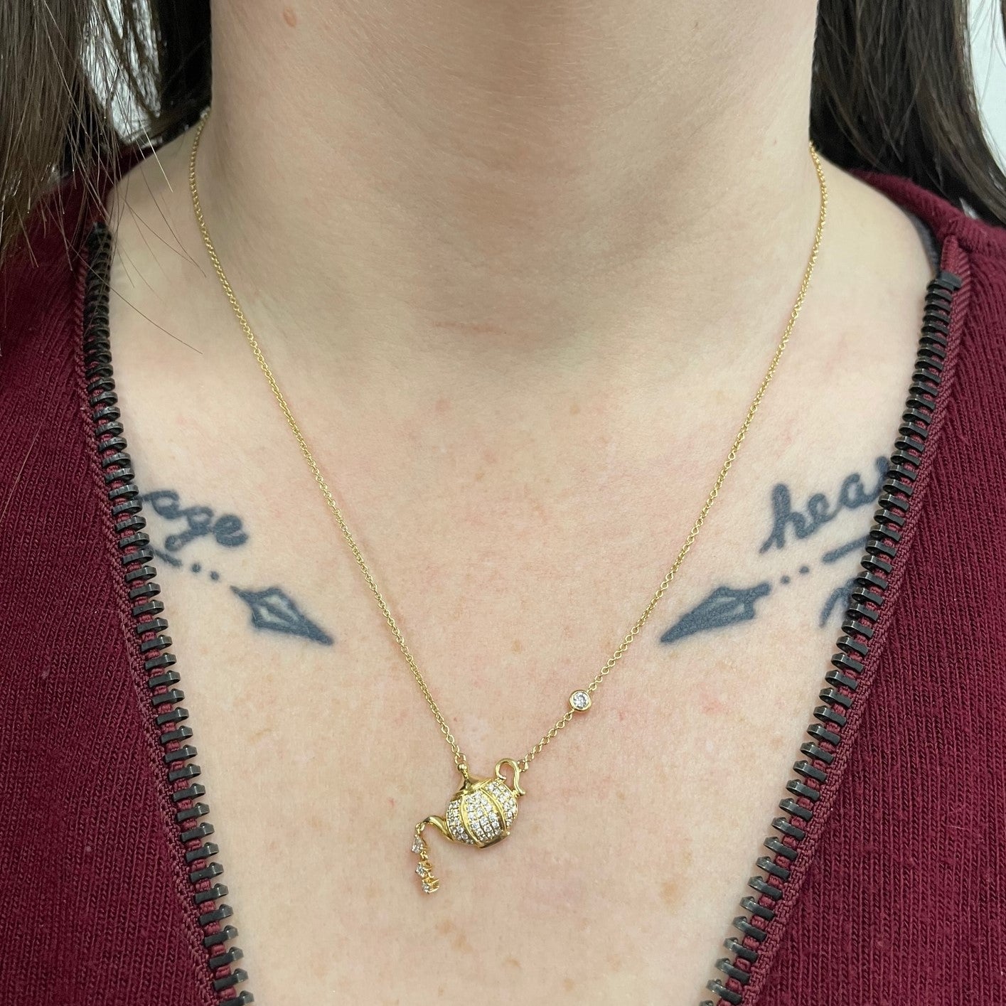 Fine Diamond Tea Pot Necklace | 0.32ctw | 17" |