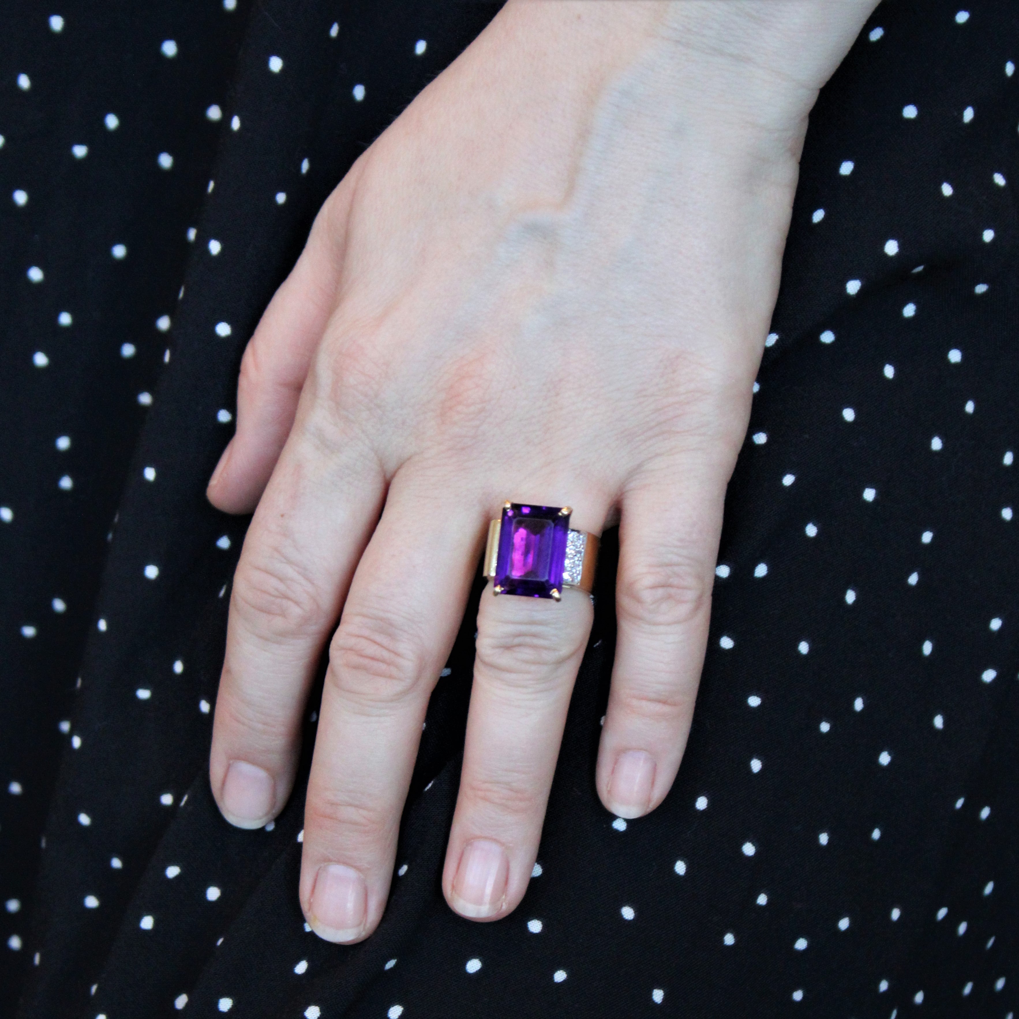 Amethyst & Diamond Cocktail Ring | 9.75ct, 0.16ctw | SZ 7 |