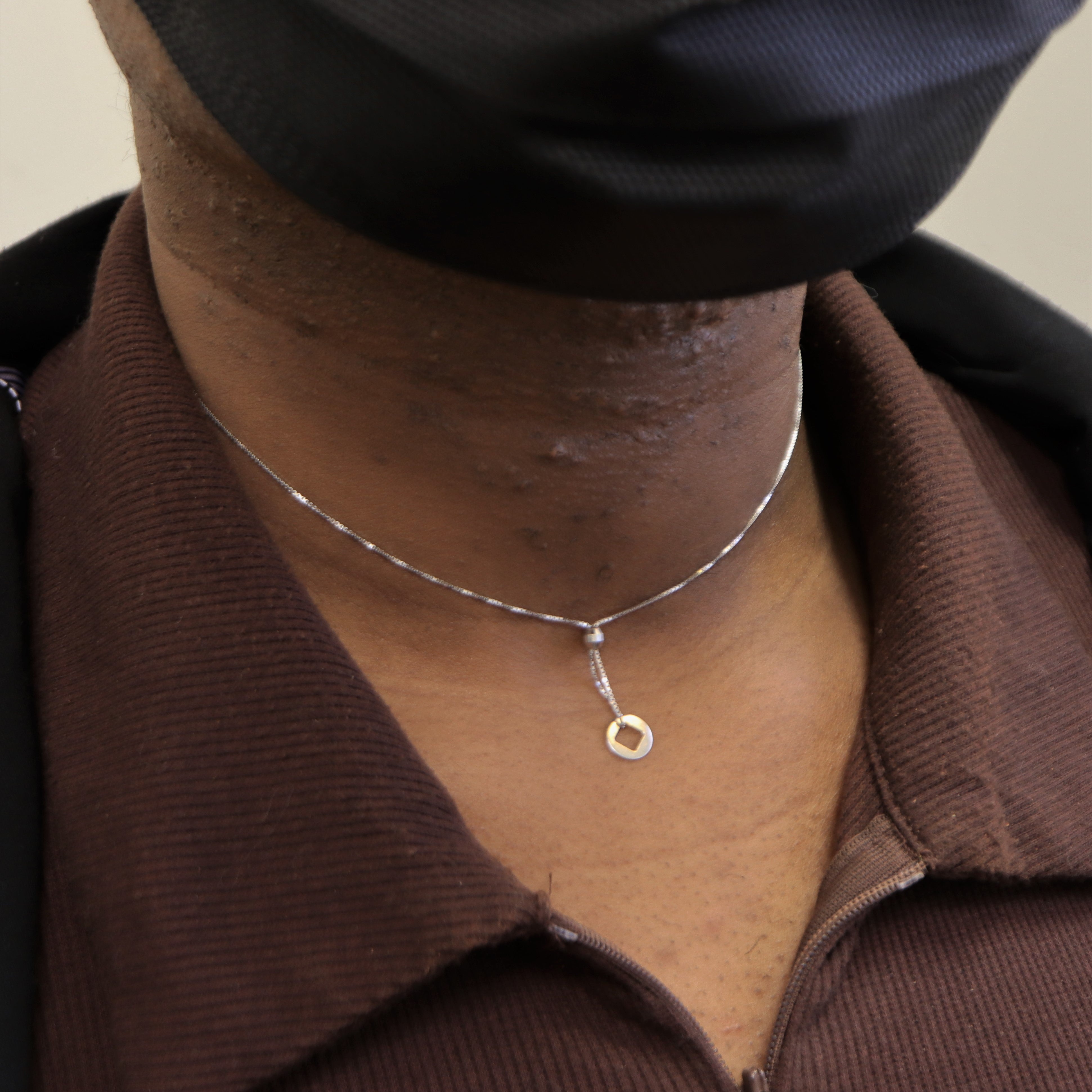 18k White Gold Lariat Style Necklace | 17" |