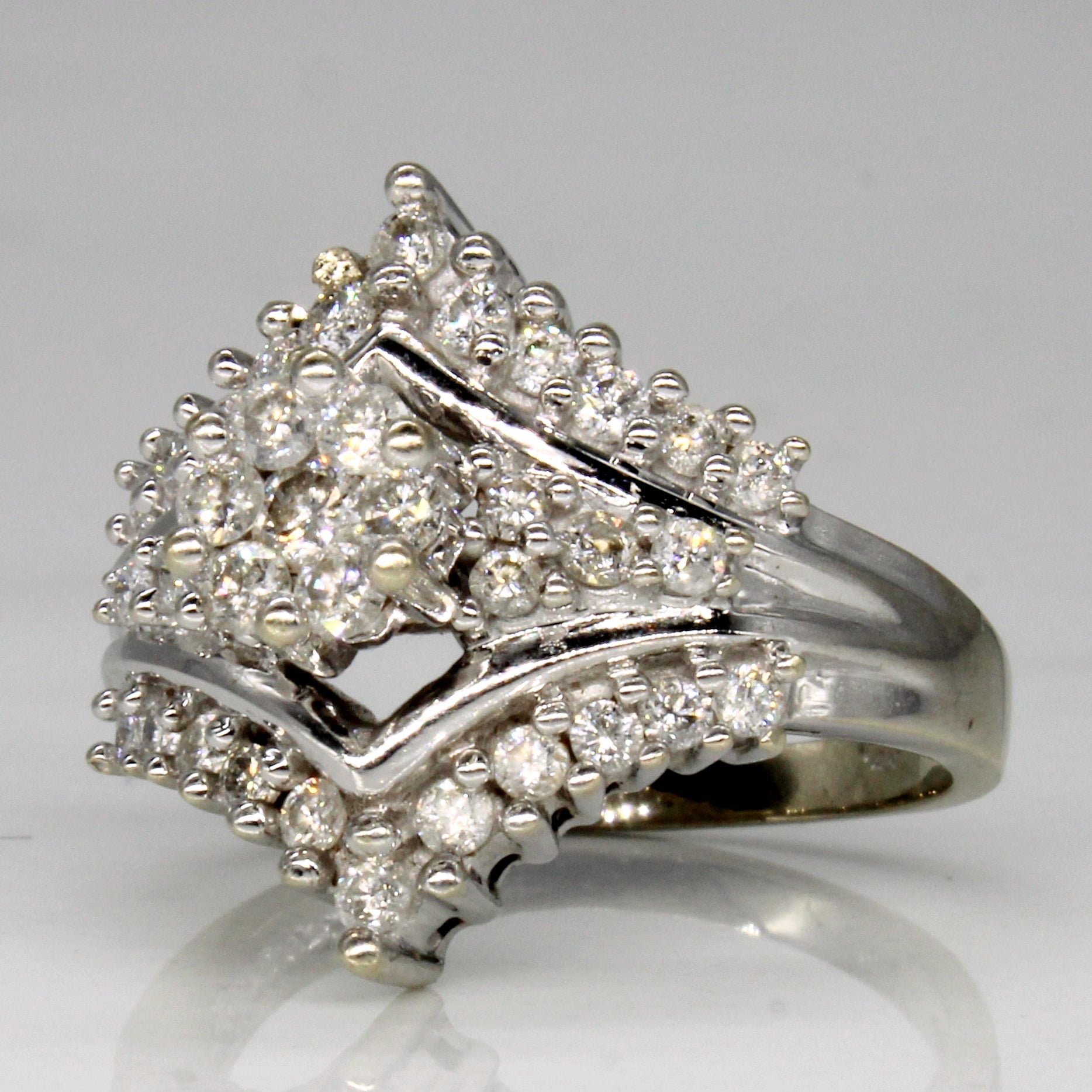 Bague de fiançailles sertie de diamants | 0,82 ct | Taille 6,25 |