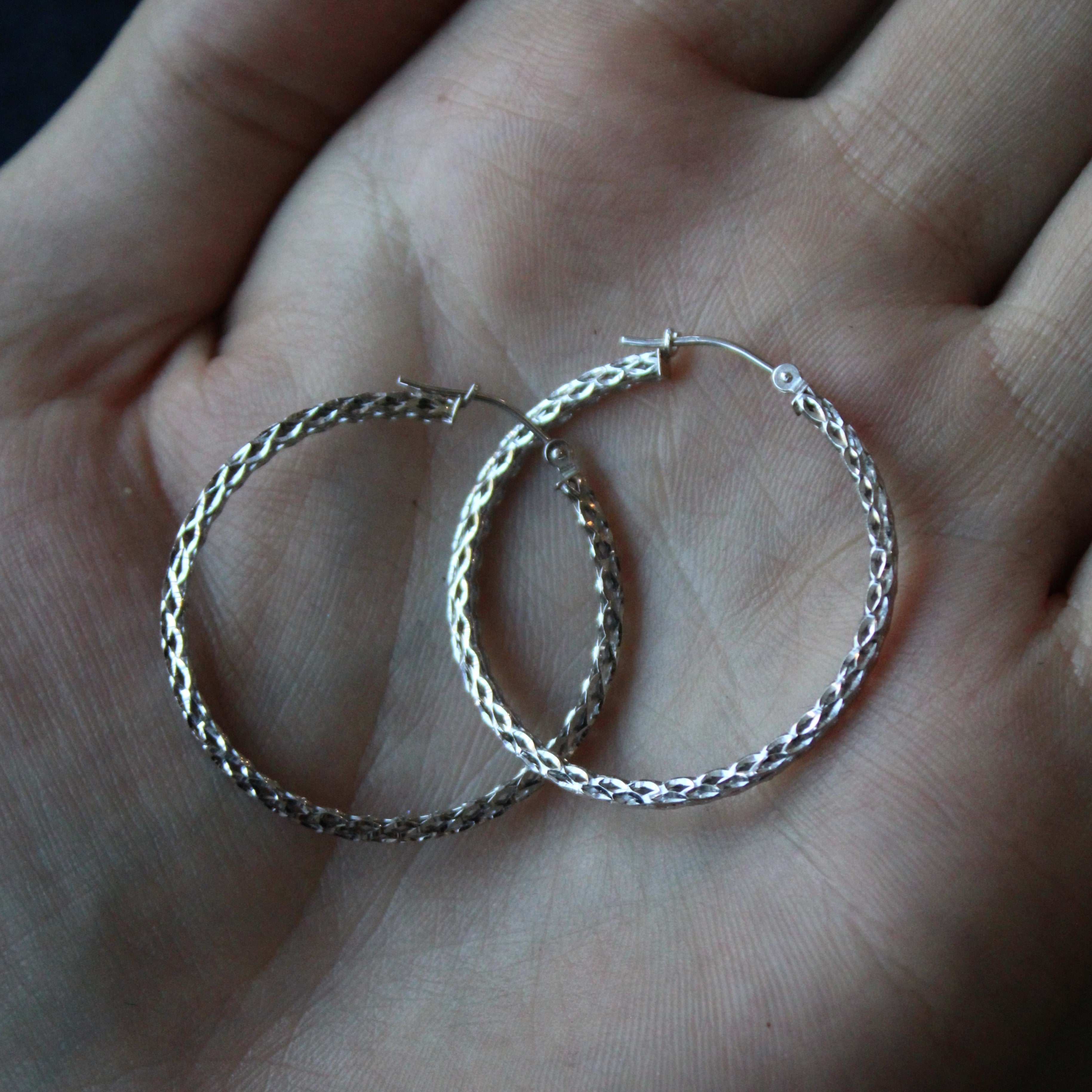 White Gold Woven Hoop Earrings |