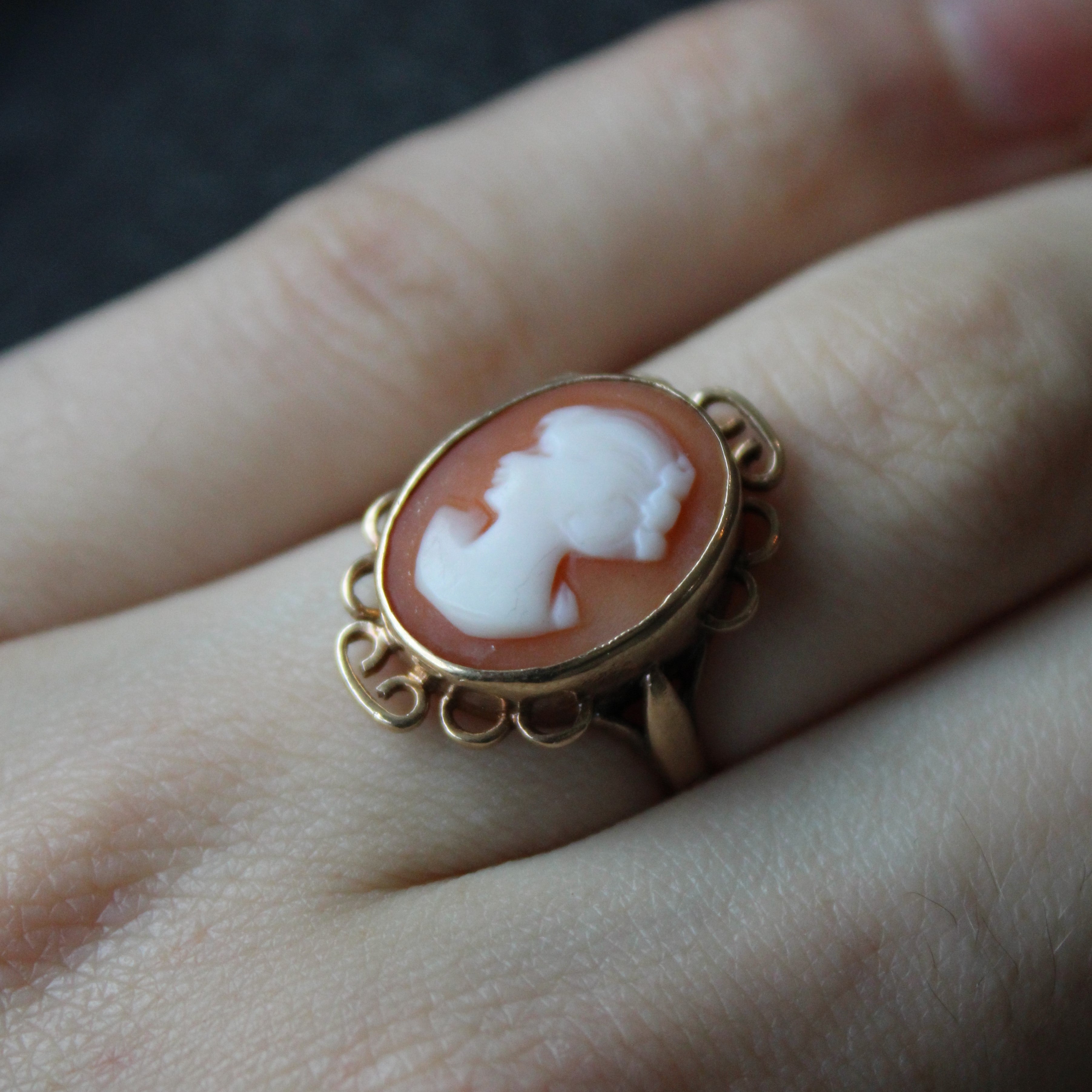Shell Cameo Portrait Ring | 3.00ct | SZ 6.75 |