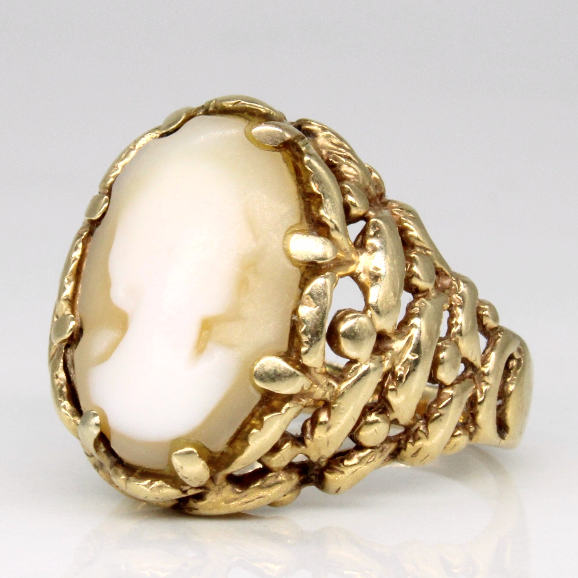 Seashell Cameo Ring | 2.20ct | SZ 4.5 |
