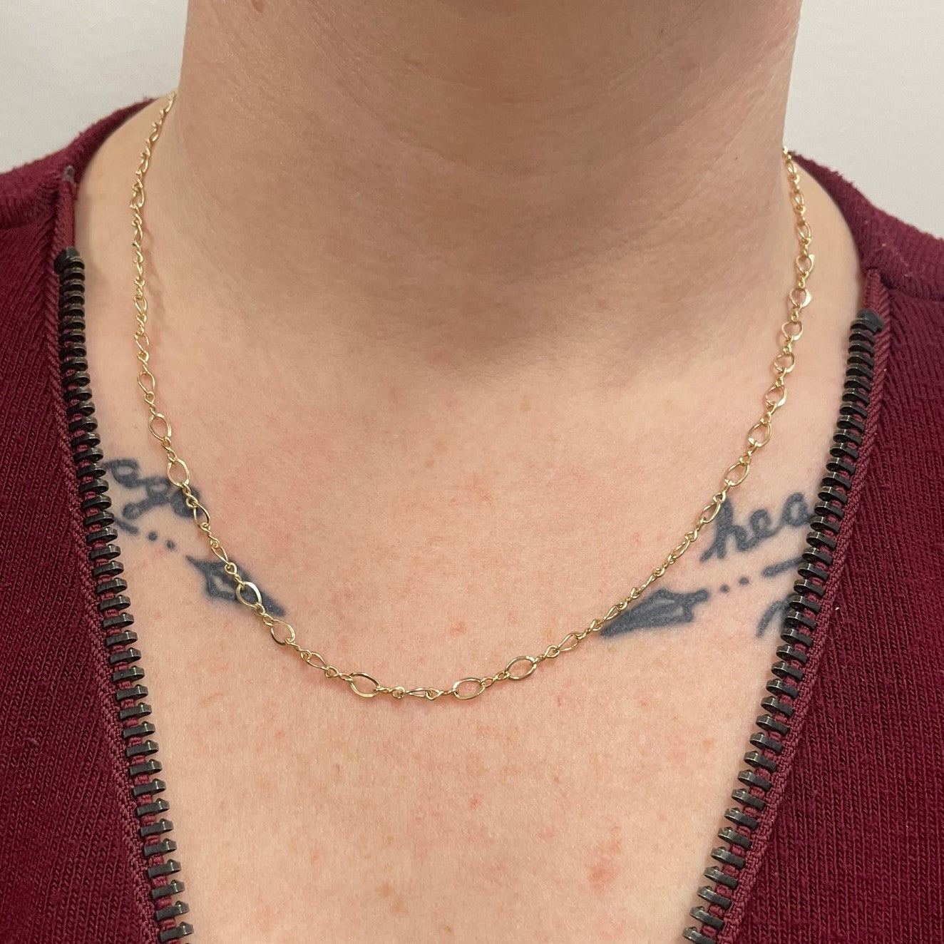 10k Yellow Gold Figure Eight Chain | 18" |