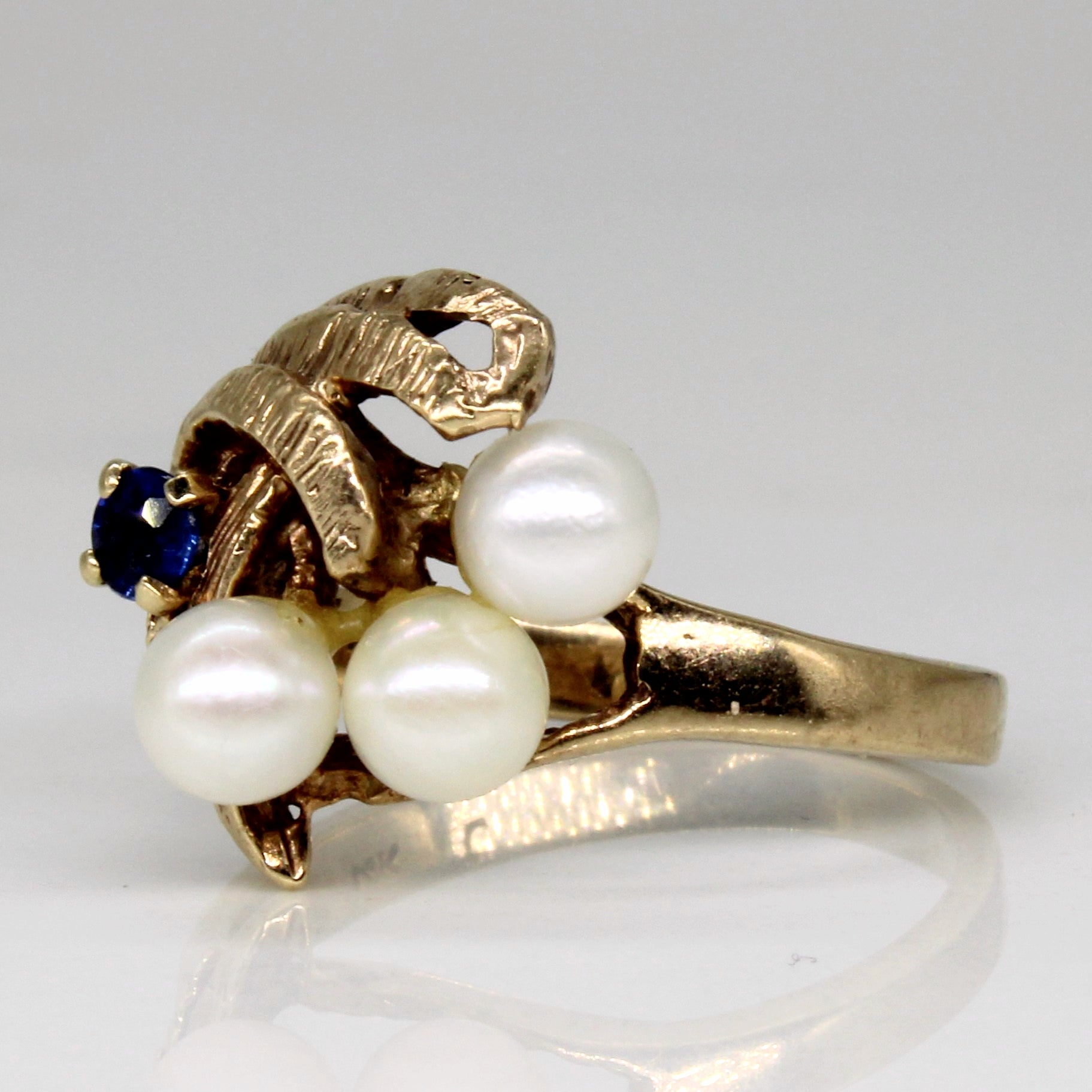 Pearl & Synthetic Sapphire Flare Ring | 0.10ct | SZ 6.5 |