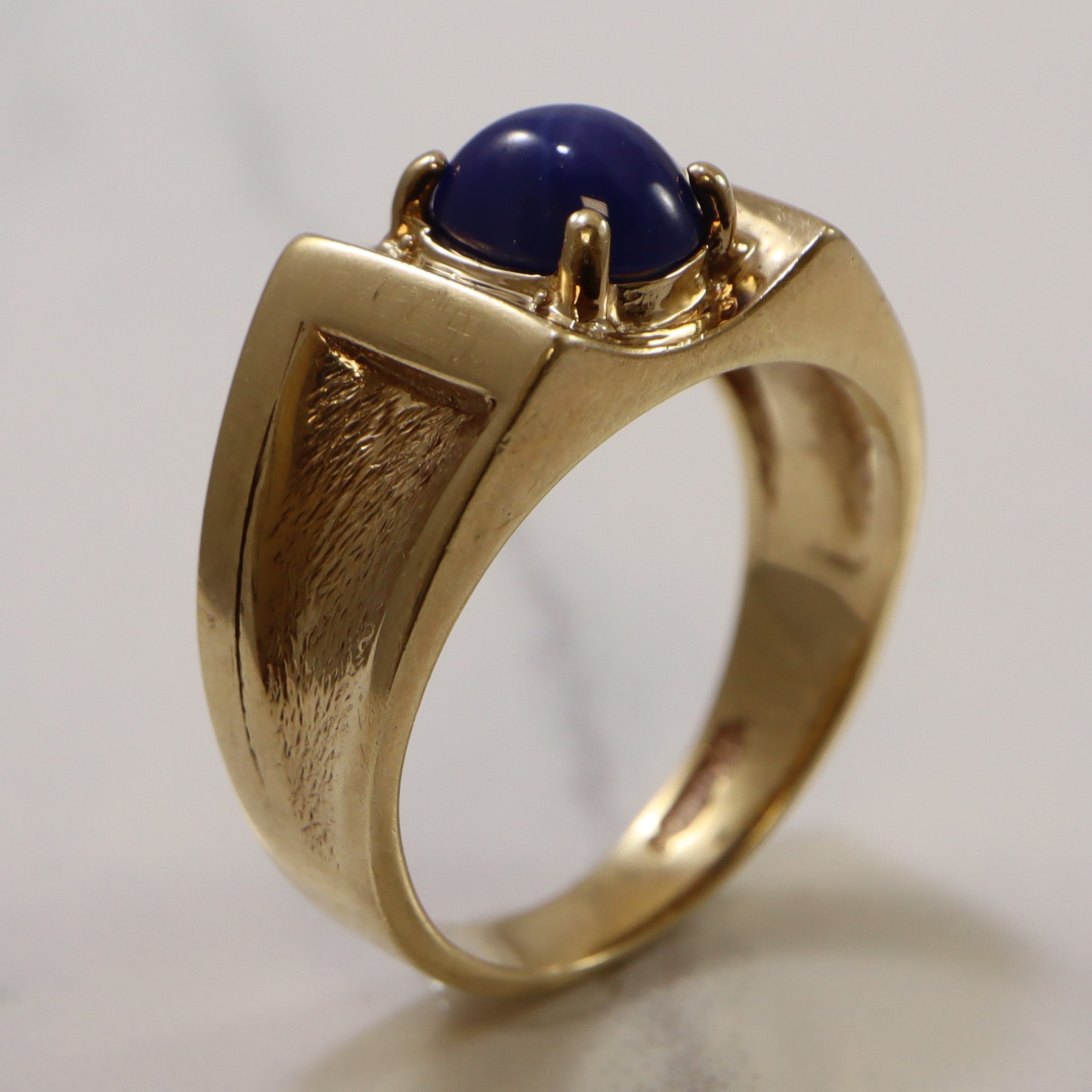 Solitaire Synthetic Star Sapphire Tapered Ring | 1.50ct | SZ 8 |